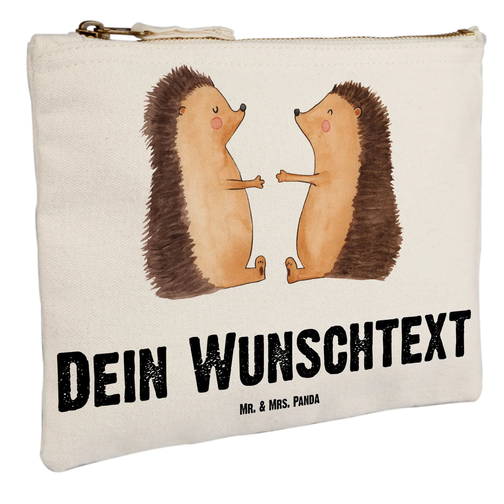 Personalisierte Schminktasche Igel Liebe Kosmetiktasche Zum Mitnehmen Mit Namen, Personalisierte Schminktasche, Schminktasche Stoff Mit Namen, Schminktasche Zum Aufhängen Mit Name, Kosmetiktasche Damen Mit Namen, Schminktasche Mit Fächern Personalisiert, Schminktasche Geschenk Personalisiert, Kosmetiktasche Personalisiert, Schminktäschchen Mit Initialen, Schminktasche Groß Mit Wunschtext, Reise-Kosmetiktasche Mit Name, Schminktasche Für Mädchen Mit Wunschtext, Schminktasche Mit Muster Und Namen, Schminktasche Blumen Mit Initialen, Schminkbeutel Mit Gravur, Kosmetiktasche Organizer Mit Wunschtext, Schminktasche Nachhaltig Mit Wunschtext, Schminktasche Reise Mit Namen, Kulturbeutel Damen Personalisiert, Schminktasche Klein Personalisiert, Kosmetiktasche Für Handtasche Personalisiert, Make-Up Tasche Mit Name, Schminktasche Tiermotiv Mit Namen, Aufbewahrung Für Schminke Mit Namen, Schminktasche Für Teenager Mit Namen, Schminktasche Mit Reißverschluss Und Namen, Schminktasche Mit Wunschtext, Stiftetasche mit Wunschtext, Schminktasche Für Unterwegs Mit Personalisierung, Schminktasche Mit Namen, Stifteaufbewahrung Personalisiert, Schminktasche Für Unterwegs Mit Wunschtext, Schminktasche Leder Mit Gravur, Liebe, Partner, Freund, Freundin, Ehemann, Ehefrau, Heiraten, Verlobung, Heiratsantrag, Liebesgeschenk, Jahrestag, Hocheitstag, Verliebt, Liebesbeweis, Igel, Verlobt, Verheiratet, Hochzeit, Hochzeitstag, Geschenk