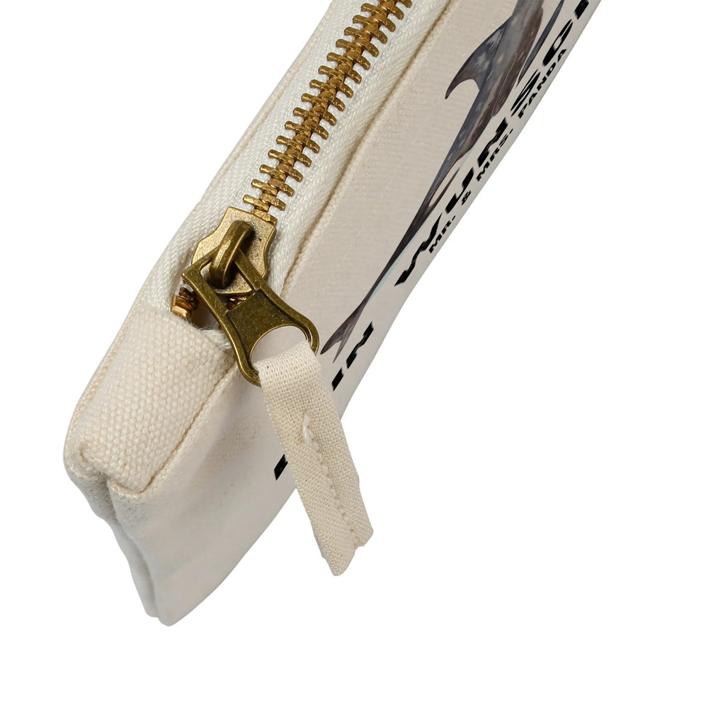 Personalisierte Schminktasche Orca Schminktasche Blumen Mit Initialen, Kosmetiktasche Personalisiert, Schminktasche Für Unterwegs Mit Wunschtext, Kosmetiktasche Damen Mit Namen, Schminktasche Mit Wunschtext, Aufbewahrung Für Schminke Mit Namen, Personalisierte Schminktasche, Kosmetiktasche Organizer Mit Wunschtext, Schminktasche Tiermotiv Mit Namen, Schminktasche Für Mädchen Mit Wunschtext, Stifteaufbewahrung Personalisiert, Schminktäschchen Mit Initialen, Schminktasche Klein Personalisiert, Schminktasche Für Unterwegs Mit Personalisierung, Reise-Kosmetiktasche Mit Name, Make-Up Tasche Mit Name, Schminktasche Mit Muster Und Namen, Schminktasche Nachhaltig Mit Wunschtext, Kulturbeutel Damen Personalisiert, Kosmetiktasche Für Handtasche Personalisiert, Schminktasche Leder Mit Gravur, Schminktasche Für Teenager Mit Namen, Schminktasche Mit Namen, Schminktasche Geschenk Personalisiert, Schminktasche Groß Mit Wunschtext, Schminktasche Mit Fächern Personalisiert, Schminktasche Mit Reißverschluss Und Namen, Kosmetiktasche Zum Mitnehmen Mit Namen, Schminktasche Stoff Mit Namen, Schminktasche Zum Aufhängen Mit Name, Schminktasche Reise Mit Namen, Stiftetasche mit Wunschtext, Schminkbeutel Mit Gravur, Meerestiere, Meer, Urlaub, Arbeit, Orca, Büro, Orcas, Neustart, Selbstliebe, Möglichkeiten, Motivation, Wal, Startup, Killerwal