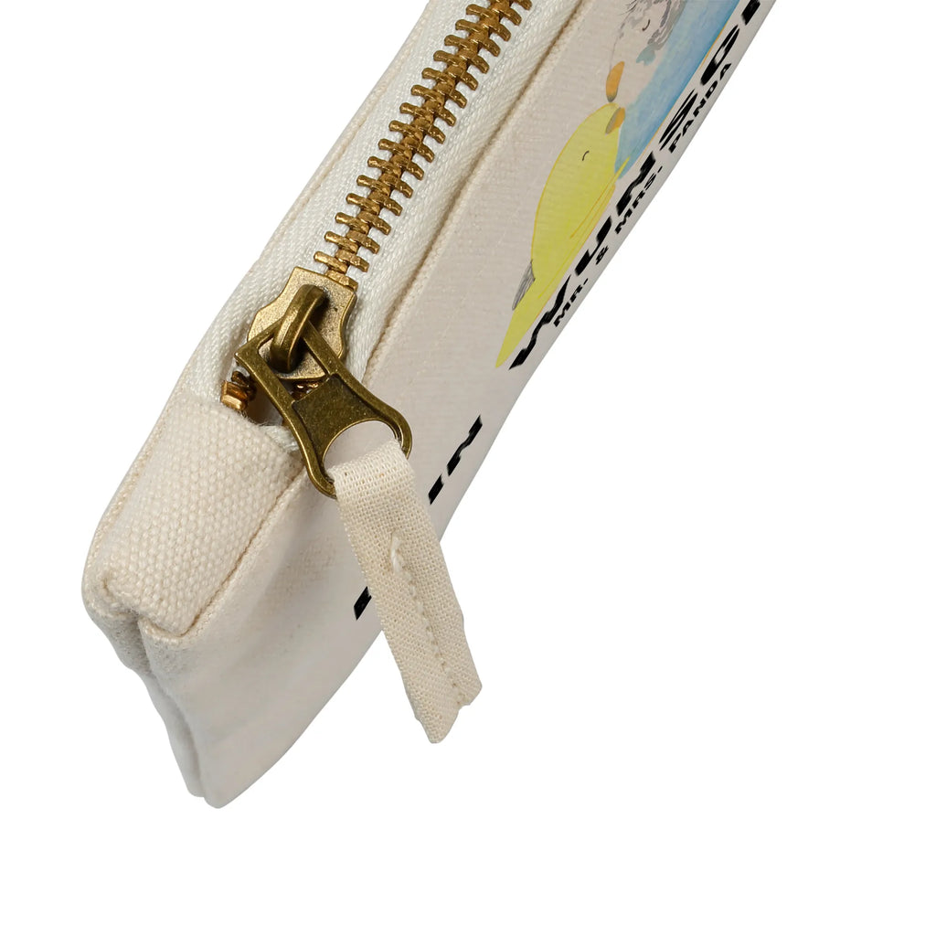 Personalisierte Schminktasche Wellensittich Liebe Stiftetasche mit Wunschtext, Kosmetiktasche Für Handtasche Personalisiert, Schminktasche Geschenk Personalisiert, Kosmetiktasche Organizer Mit Wunschtext, Schminkbeutel Mit Gravur, Schminktasche Groß Mit Wunschtext, Schminktasche Leder Mit Gravur, Schminktasche Mit Fächern Personalisiert, Aufbewahrung Für Schminke Mit Namen, Stifteaufbewahrung Personalisiert, Kosmetiktasche Personalisiert, Schminktasche Für Teenager Mit Namen, Schminktasche Für Mädchen Mit Wunschtext, Schminktasche Klein Personalisiert, Schminktasche Mit Wunschtext, Schminktasche Stoff Mit Namen, Schminktasche Mit Namen, Kosmetiktasche Damen Mit Namen, Schminktasche Zum Aufhängen Mit Name, Schminktasche Mit Muster Und Namen, Reise-Kosmetiktasche Mit Name, Schminktasche Reise Mit Namen, Schminktasche Blumen Mit Initialen, Personalisierte Schminktasche, Kosmetiktasche Zum Mitnehmen Mit Namen, Schminktasche Für Unterwegs Mit Personalisierung, Schminktasche Für Unterwegs Mit Wunschtext, Make-Up Tasche Mit Name, Schminktasche Tiermotiv Mit Namen, Schminktäschchen Mit Initialen, Schminktasche Nachhaltig Mit Wunschtext, Schminktasche Mit Reißverschluss Und Namen, Kulturbeutel Damen Personalisiert, Liebe, Partner, Freund, Freundin, Ehemann, Ehefrau, Heiraten, Verlobung, Heiratsantrag, Liebesgeschenk, Jahrestag, Hocheitstag, Nähe, Vertrauen, Kuscheln, Wellensittich, Vögel