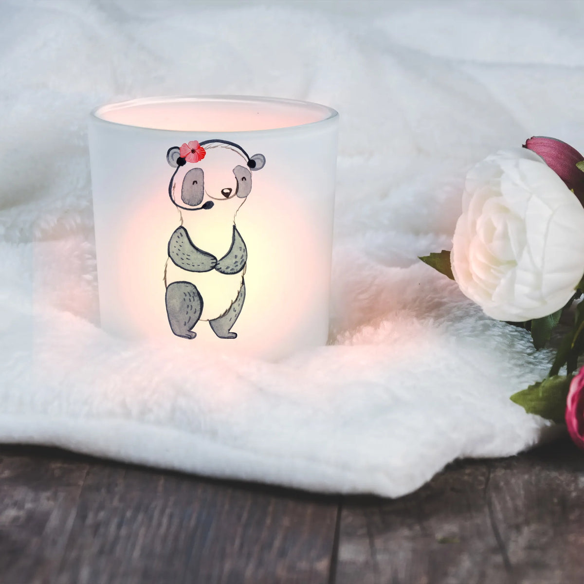Personalised lantern panda Best colleague in the world Windlicht personalisiert Geschenk, Teelichthalter mit Namen, Windlicht Glas mit Wunschtext, Personalisiertes Kerzenglas, Kerzenhalter personalisiert, Teelichtglas personalisierbar, Personalisiertes Teelichtglas, Personalisierter Teelichthalter, Teelicht Glas mit Namen, Laterne mit Namen, Windglas, Windlicht mit Namen, Personalisierte Laterne, Windlicht Dekoration mit Namen, Teelichthalter personalisierbar, Windlicht mit Text, Personalisierte Geschenke Windlicht, Windlicht personalisierbar, Windlicht mit Wunschtext, Teelichthalter Glas personalisiert, Teelichthalter personalisiert, Individualisiertes Windlicht, Personalisiertes Windlicht, Kerzenglas personalisiert, Windlicht mit individuellem Namen, Windlicht Glas personalisiert, Kerzenglas mit Namen, Teelichtglas mit Namen, Teelichthalter mit Wunschtext, Windlicht mit Name, Windlicht personalisiert, Deko Windlicht personalisiert, Teelichtglas personalisiert, Geschenkidee, Geschenk, Schenken, Mitbringsel, Geburtstag, Geburtstagsgeschenk, für, Danke, Dankeschön, Bedanken, Freude machen, Geschenktipp, Freundin, Abschiedsgeschenk, Mitarbeiterin, Arbeit, Büro, Berufsgenossin, Ruhestand, Kollegin, Beruf, Arbeitskollegin