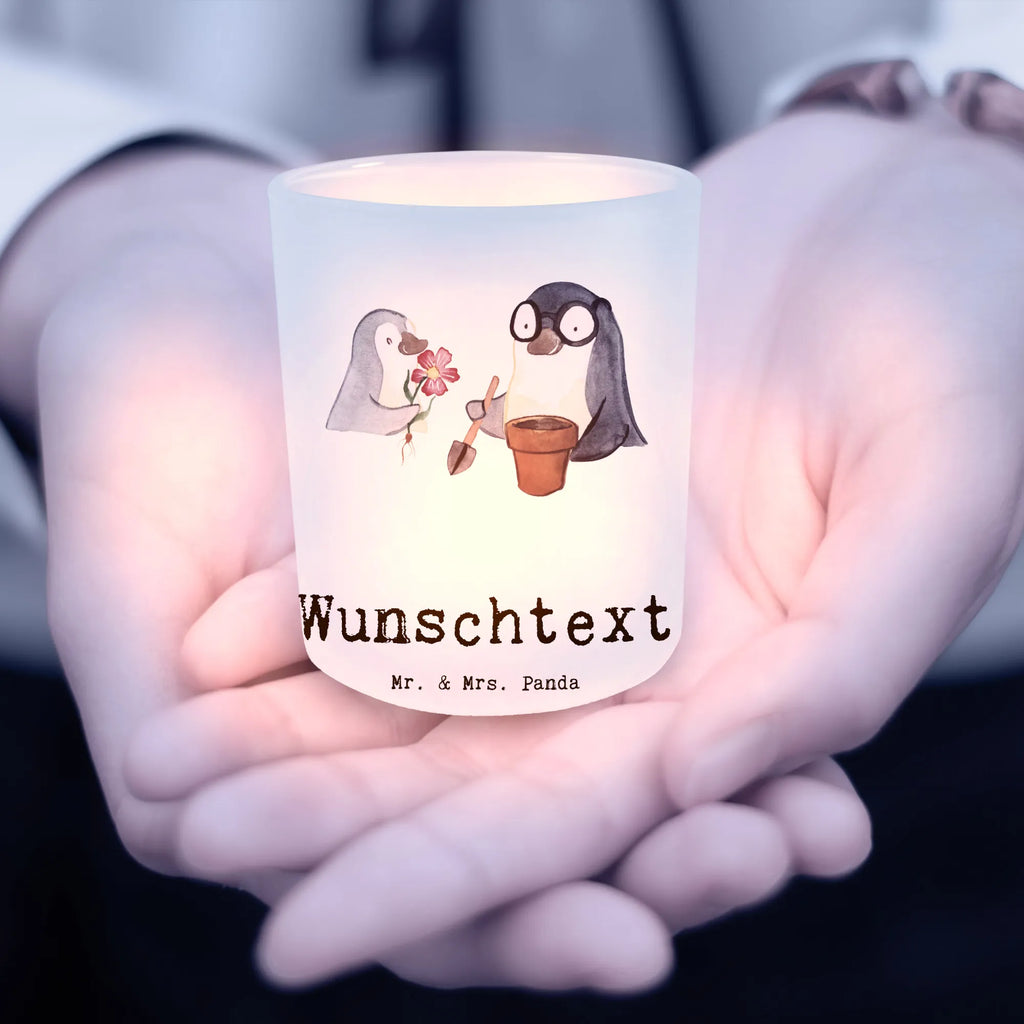 Personalisiertes Windlicht Pinguin Bester Opi der Welt Windlicht Klein, Windlicht Laterne, Teelicht Glas mit Namen, Teelichthalter Outdoor mit Namen, Windlicht Geschenk, Windlicht Wohnzimmer, Windlicht Terrasse, Windlicht Glas mit Wunschtext, Windlicht Skandinavisch, Windlicht Balkon, Windlicht Groß, Windlicht Modern, Teelichthalter mit Wunschtext, Windlicht mit Namen, Windlicht Boho, Windlicht Vintage mit Namen, Windlicht Outdoor, Teelichthalter mit Namen, Windlicht Dekoration mit Namen, Windlicht Für Draußen, Windlicht Garten mit Namen, Windlicht Kerzenhalter, Windlicht Draußen selber gestalten, Windlicht Romantisch, Windlichter mit Namen, Teelichthalter für draußen selber gestalten, Windlicht Nachhaltig, Windlicht Handgemacht, Windlicht Design, für, Dankeschön, Geschenk, Schenken, Geburtstag, Geburtstagsgeschenk, Geschenkidee, Danke, Bedanken, Mitbringsel, Freude machen, Geschenktipp, Opa, Großeltern, Kleinigkeit, Oppi, Neffe, Oppa, Grossvater, Nichte, Großvater, Bester, Opi. Großpapa