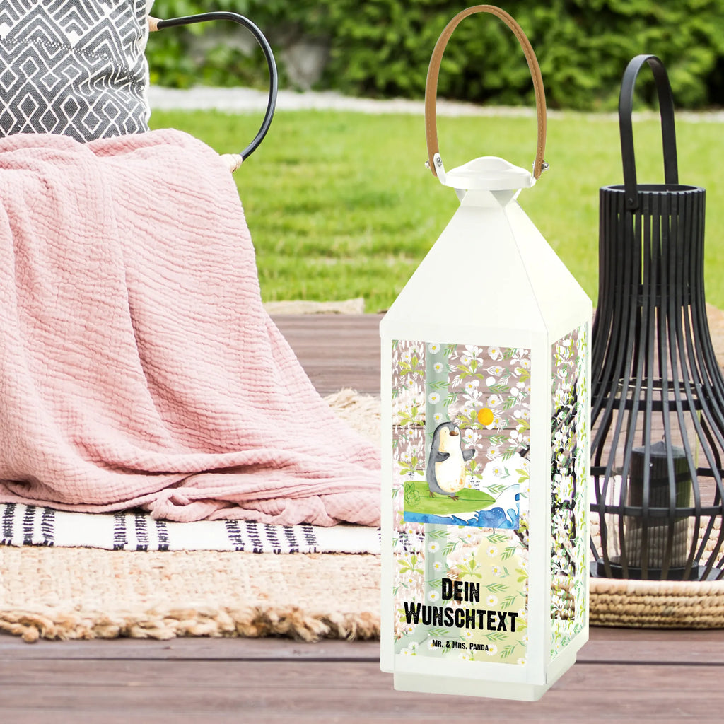 Personalisierte Deko Laterne Pinguin Surfer Personalisierte Deko Laterne, LED-Laterne Mit Namensgravur, XXL-Laterne Mit Wunschname, Lichterlaterne Mit Wunschname, Pastellfarbene Laterne Mit Namensdruck, Hängelaterne Deko Mit Namen, Maritim-Laterne Mit Wunschname, Terrasse-Laterne Mit Wunschnamen, Hängelaterne Mit Namensgravur, Orientalische Laterne Mit Namensdruck, Laternenwindlicht Mit Namen, Glaslaterne Mit Wunschname, Shabby-Chic-Laterne Mit Wunschname, Lichterkettenlaterne Mit Namen, Innenraum-Laterne Mit Namen, Kerzenlaterne Mit Namensdruck, Gartenlaterne Personalisiert, Minimalistische Laterne Mit Namen, Outdoor-Laterne Mit Wunschname, Laterne Mit Blumenmotiv Und Wunschname, Skandinavische Laterne Mit Namen, Wetterfeste Laterne Mit Wunschname, Laterne Mit Griff Und Wunschname, Motivlaterne Mit Namensgravur, Spiegelglas-Laterne Mit Namensdruck, Laternen-Set Personalisiert, Romantische Laterne Mit Wunschname, Beleuchtete Laterne Mit Namen, Windlichtlaterne Mit Namensgravur, Stellbare Laterne Mit Namen, Teelichthalter Laterne Mit Wunschname, Metalllaterne Mit Namen, Kleine Laterne Mit Namensdruck, Moderne Laterne Mit Namen, Dekolaterne Mit Wunschname, Rustikale Laterne Mit Namensgravur, Vintage-Laterne Personalisiert, Deko Laterne Mit Namen, Landhausstil-Laterne Mit Namen, Holzlaterne Mit Namensdruck, Weiße Laterne Mit Wunschname, Laterne Deko Mit Namen, Laterne Mit Sternenmuster Und Namen, Klassische Laterne Mit Namensgravur, Tischlaterne Mit Wunschname, Pinguin, Pinguine, Wellen, Portugal, surfen, Hawaii, Wellen reiten, Urlaub, Surfer