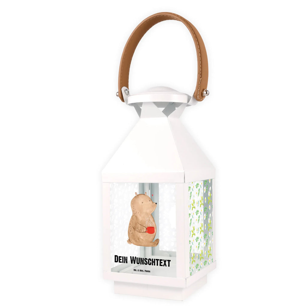 Personalisierte Deko Laterne Bär Morgenkaffee Laterne Mit Sternenmuster Und Namen, Windlicht, Motivlaterne Mit Namensgravur, Teelichthalter Laterne Mit Wunschname, Glaslaterne Mit Wunschname, Deko Laterne Mit Namen, Kleine Laterne Mit Namensdruck, Innenraum-Laterne Mit Namen, LED-Laterne Mit Namensgravur, Maritim-Laterne Mit Wunschname, Outdoor-Laterne Mit Wunschname, Laterne Mit Blumenmotiv Und Wunschname, Hängelaterne Mit Namensgravur, Shabby-Chic-Laterne Mit Wunschname, Windlichtlaterne Mit Namensgravur, Weiße Laterne Mit Wunschname, Gartenlaterne Personalisiert, Leuchten, Skandinavische Laterne Mit Namen, Landhausstil-Laterne Mit Namen, Terrasse-Laterne Mit Wunschnamen, Tischlaterne Mit Wunschname, Laternenwindlicht Mit Namen, Personalisierte Deko Laterne, Metalllaterne Mit Namen, Laterne Deko Mit Namen, Lichterlaterne Mit Wunschname, Orientalische Laterne Mit Namensdruck, Wetterfeste Laterne Mit Wunschname, Laterne Mit Griff Und Wunschname, Lichterkettenlaterne Mit Namen, Deko Laterne, Beleuchtete Laterne Mit Namen, Pastellfarbene Laterne Mit Namensdruck, Stellbare Laterne Mit Namen, Rustikale Laterne Mit Namensgravur, Kerzenlaterne Mit Namensdruck, Moderne Laterne Mit Namen, XXL-Laterne Mit Wunschname, Minimalistische Laterne Mit Namen, Hängelaterne Deko Mit Namen, Dekolaterne Mit Wunschname, Vintage-Laterne Personalisiert, Romantische Laterne Mit Wunschname, Laternen-Set Personalisiert, Hängeleuchte, Spiegelglas-Laterne Mit Namensdruck, Metall Laterne, Klassische Laterne Mit Namensgravur, Holzlaterne Mit Namensdruck, Freundin, Freund, Liebe, Liebesgeschenk, Jahrestag, Verlobung, Partner, Ehemann, Ehefrau, Heiraten, Heiratsantrag, Hocheitstag, Liebesbeweis, Geschenk für Frauen, Mitbringsel, Valentinstag, Hochzeitstag, für Männer, für Ehemann, Geschenk für Freundin, Geschenk für Partner