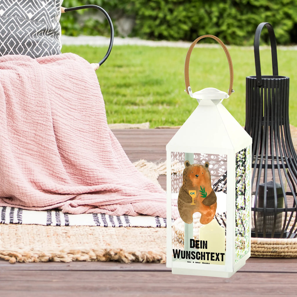 Personalisierte Deko Laterne Konfirmation-Bär Metall Laterne, Skandinavische Laterne Mit Namen, Holzlaterne Mit Namensdruck, Beleuchtete Laterne Mit Namen, Teelichthalter Laterne Mit Wunschname, Weiße Laterne Mit Wunschname, Kerzenlaterne Mit Namensdruck, Innenraum-Laterne Mit Namen, Hängelaterne Deko Mit Namen, Rustikale Laterne Mit Namensgravur, Wetterfeste Laterne Mit Wunschname, Windlichtlaterne Mit Namensgravur, Hängelaterne Mit Namensgravur, Tischlaterne Mit Wunschname, Landhausstil-Laterne Mit Namen, Hängeleuchte, Laterne Deko Mit Namen, Gartenlaterne Personalisiert, Laterne Mit Griff Und Wunschname, Laternen-Set Personalisiert, Minimalistische Laterne Mit Namen, Pastellfarbene Laterne Mit Namensdruck, Moderne Laterne Mit Namen, Glaslaterne Mit Wunschname, Spiegelglas-Laterne Mit Namensdruck, Laternenwindlicht Mit Namen, LED-Laterne Mit Namensgravur, XXL-Laterne Mit Wunschname, Deko Laterne, Stellbare Laterne Mit Namen, Maritim-Laterne Mit Wunschname, Laterne Mit Sternenmuster Und Namen, Outdoor-Laterne Mit Wunschname, Personalisierte Deko Laterne, Orientalische Laterne Mit Namensdruck, Laterne Mit Blumenmotiv Und Wunschname, Windlicht, Romantische Laterne Mit Wunschname, Metalllaterne Mit Namen, Terrasse-Laterne Mit Wunschnamen, Shabby-Chic-Laterne Mit Wunschname, Dekolaterne Mit Wunschname, Kleine Laterne Mit Namensdruck, Lichterlaterne Mit Wunschname, Lichterkettenlaterne Mit Namen, Vintage-Laterne Personalisiert, Deko Laterne Mit Namen, Klassische Laterne Mit Namensgravur, Leuchten, Motivlaterne Mit Namensgravur, Teddy, Bär, Teddybär, Evangelisch, Gottesdienst, Kirche, Konfirmation