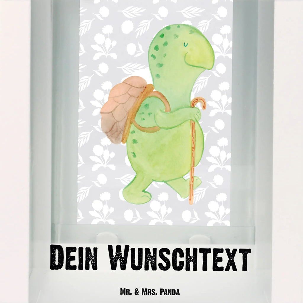 Personalisierte Deko Laterne Schildkröte Wanderer Weiße Laterne Mit Wunschname, Motivlaterne Mit Namensgravur, Terrasse-Laterne Mit Wunschnamen, Vintage-Laterne Personalisiert, XXL-Laterne Mit Wunschname, Kleine Laterne Mit Namensdruck, Gartenlaterne Personalisiert, Deko Laterne, Teelichthalter Laterne Mit Wunschname, Skandinavische Laterne Mit Namen, Windlicht, Romantische Laterne Mit Wunschname, Hängelaterne Deko Mit Namen, Lichterlaterne Mit Wunschname, Laternen-Set Personalisiert, Wetterfeste Laterne Mit Wunschname, Spiegelglas-Laterne Mit Namensdruck, Klassische Laterne Mit Namensgravur, LED-Laterne Mit Namensgravur, Moderne Laterne Mit Namen, Laterne Mit Sternenmuster Und Namen, Innenraum-Laterne Mit Namen, Outdoor-Laterne Mit Wunschname, Laterne Deko Mit Namen, Metalllaterne Mit Namen, Beleuchtete Laterne Mit Namen, Pastellfarbene Laterne Mit Namensdruck, Dekolaterne Mit Wunschname, Hängeleuchte, Maritim-Laterne Mit Wunschname, Orientalische Laterne Mit Namensdruck, Landhausstil-Laterne Mit Namen, Leuchten, Laterne Mit Griff Und Wunschname, Holzlaterne Mit Namensdruck, Glaslaterne Mit Wunschname, Hängelaterne Mit Namensgravur, Laternenwindlicht Mit Namen, Personalisierte Deko Laterne, Laterne Mit Blumenmotiv Und Wunschname, Stellbare Laterne Mit Namen, Rustikale Laterne Mit Namensgravur, Minimalistische Laterne Mit Namen, Windlichtlaterne Mit Namensgravur, Metall Laterne, Tischlaterne Mit Wunschname, Kerzenlaterne Mit Namensdruck, Deko Laterne Mit Namen, Lichterkettenlaterne Mit Namen, Shabby-Chic-Laterne Mit Wunschname, Schildkröte, Motivationssprüche, Neuanfang, Schildkröten, Motivationsspruch, Motivation