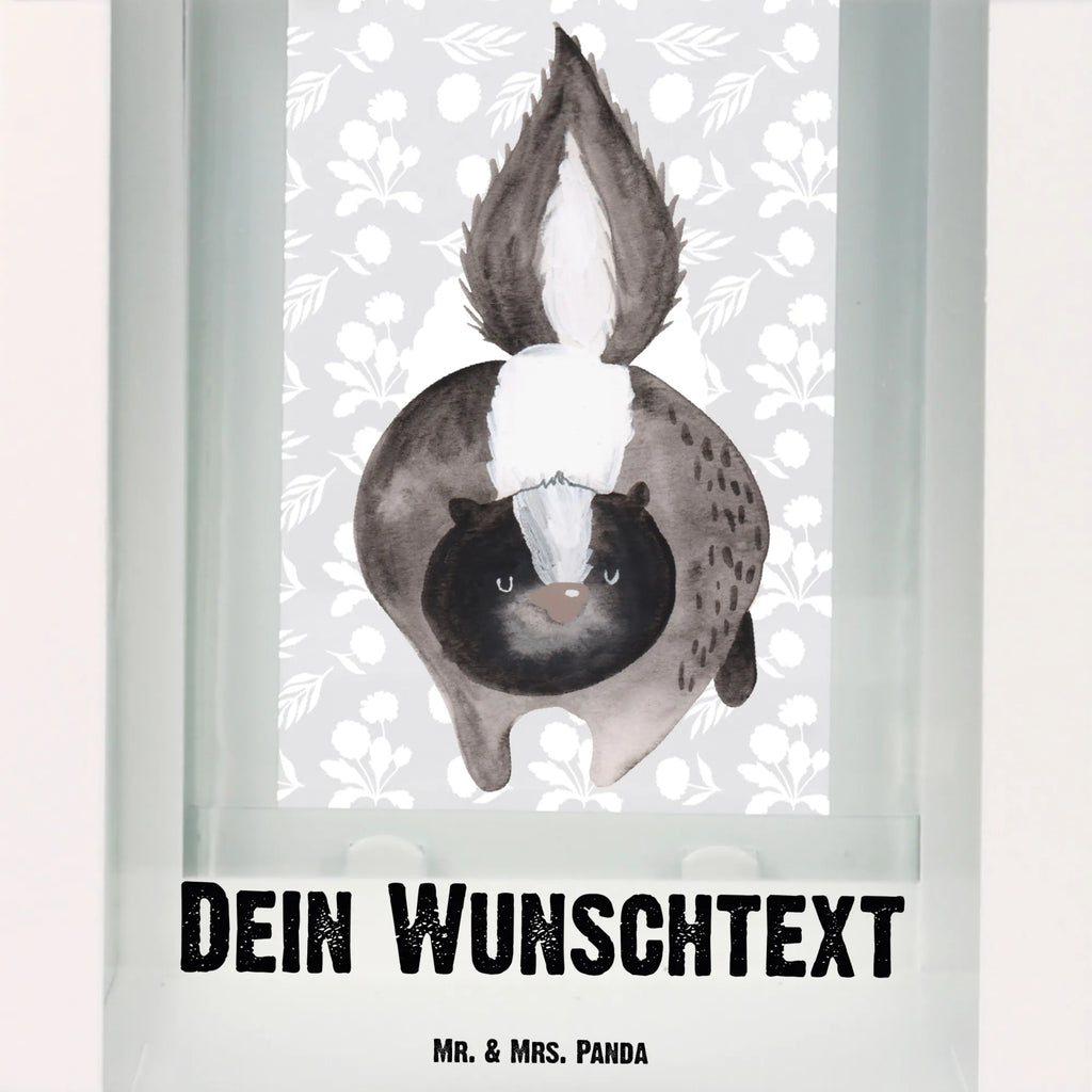 Personalisierte Deko Laterne Stinktier Angriff Laterne Mit Sternenmuster Und Namen, Stellbare Laterne Mit Namen, Innenraum-Laterne Mit Namen, LED-Laterne Mit Namensgravur, Wetterfeste Laterne Mit Wunschname, Skandinavische Laterne Mit Namen, Spiegelglas-Laterne Mit Namensdruck, Lichterkettenlaterne Mit Namen, Klassische Laterne Mit Namensgravur, Glaslaterne Mit Wunschname, Kleine Laterne Mit Namensdruck, Rustikale Laterne Mit Namensgravur, Outdoor-Laterne Mit Wunschname, Moderne Laterne Mit Namen, Shabby-Chic-Laterne Mit Wunschname, Maritim-Laterne Mit Wunschname, Deko Laterne Mit Namen, Hängeleuchte, Orientalische Laterne Mit Namensdruck, Laternen-Set Personalisiert, Laterne Deko Mit Namen, Metall Laterne, Teelichthalter Laterne Mit Wunschname, Windlichtlaterne Mit Namensgravur, Minimalistische Laterne Mit Namen, Tischlaterne Mit Wunschname, Laterne Mit Blumenmotiv Und Wunschname, Beleuchtete Laterne Mit Namen, Deko Laterne, Vintage-Laterne Personalisiert, Personalisierte Deko Laterne, Lichterlaterne Mit Wunschname, Romantische Laterne Mit Wunschname, Motivlaterne Mit Namensgravur, XXL-Laterne Mit Wunschname, Weiße Laterne Mit Wunschname, Gartenlaterne Personalisiert, Pastellfarbene Laterne Mit Namensdruck, Hängelaterne Deko Mit Namen, Metalllaterne Mit Namen, Landhausstil-Laterne Mit Namen, Holzlaterne Mit Namensdruck, Kerzenlaterne Mit Namensdruck, Windlicht, Laternenwindlicht Mit Namen, Leuchten, Terrasse-Laterne Mit Wunschnamen, Laterne Mit Griff Und Wunschname, Dekolaterne Mit Wunschname, Hängelaterne Mit Namensgravur, Stinktier, Skunk, Drohung, wütend, Wildtier, Stinki, Raubtier, Stinker