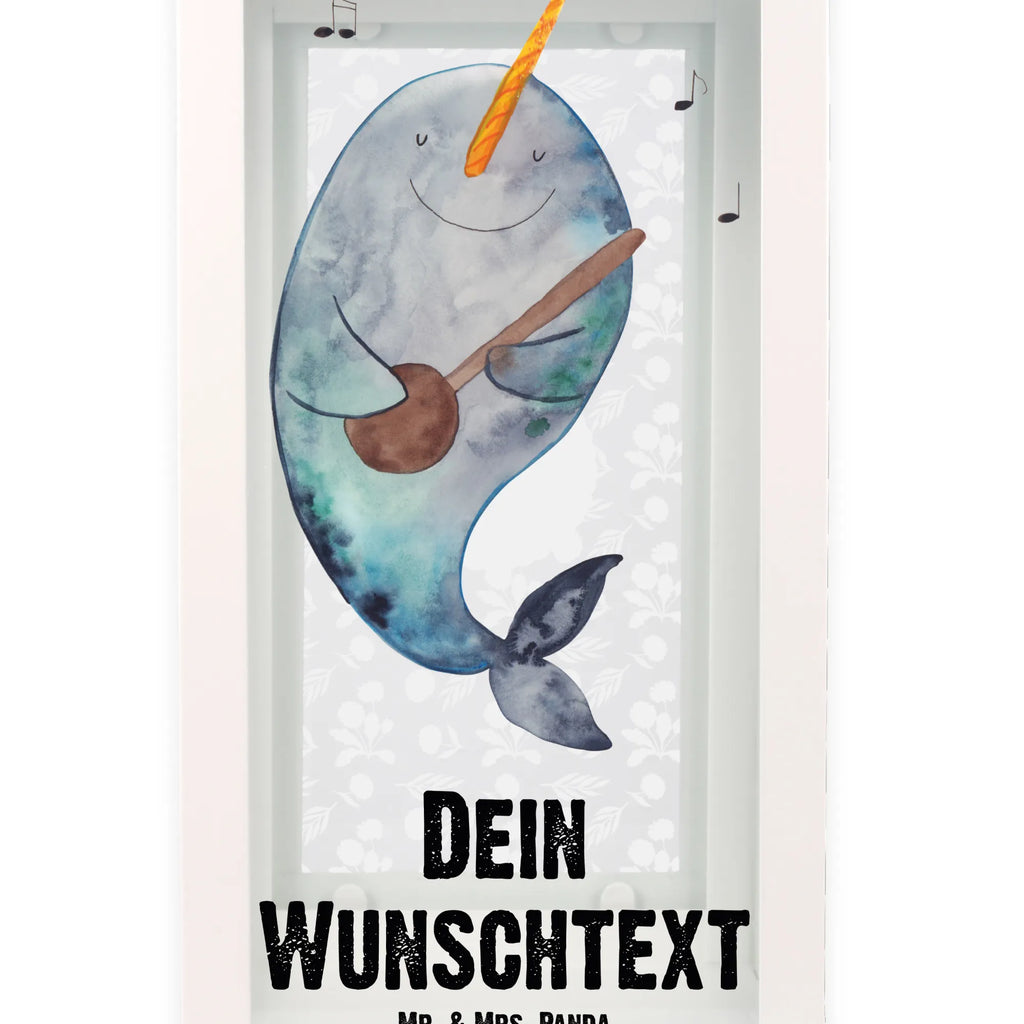 Personalisierte Deko Laterne Narwal Gitarre Hängeleuchte, Rustikale Laterne Mit Namensgravur, Stellbare Laterne Mit Namen, Innenraum-Laterne Mit Namen, Weiße Laterne Mit Wunschname, Minimalistische Laterne Mit Namen, Skandinavische Laterne Mit Namen, XXL-Laterne Mit Wunschname, Hängelaterne Deko Mit Namen, Hängelaterne Mit Namensgravur, Laterne Mit Sternenmuster Und Namen, Wetterfeste Laterne Mit Wunschname, Laterne Mit Blumenmotiv Und Wunschname, Laterne Deko Mit Namen, LED-Laterne Mit Namensgravur, Laternenwindlicht Mit Namen, Dekolaterne Mit Wunschname, Lichterlaterne Mit Wunschname, Metalllaterne Mit Namen, Motivlaterne Mit Namensgravur, Kerzenlaterne Mit Namensdruck, Metall Laterne, Moderne Laterne Mit Namen, Personalisierte Deko Laterne, Spiegelglas-Laterne Mit Namensdruck, Glaslaterne Mit Wunschname, Lichterkettenlaterne Mit Namen, Romantische Laterne Mit Wunschname, Maritim-Laterne Mit Wunschname, Vintage-Laterne Personalisiert, Teelichthalter Laterne Mit Wunschname, Laterne Mit Griff Und Wunschname, Gartenlaterne Personalisiert, Deko Laterne, Outdoor-Laterne Mit Wunschname, Orientalische Laterne Mit Namensdruck, Holzlaterne Mit Namensdruck, Laternen-Set Personalisiert, Windlichtlaterne Mit Namensgravur, Deko Laterne Mit Namen, Beleuchtete Laterne Mit Namen, Landhausstil-Laterne Mit Namen, Klassische Laterne Mit Namensgravur, Tischlaterne Mit Wunschname, Leuchten, Shabby-Chic-Laterne Mit Wunschname, Windlicht, Terrasse-Laterne Mit Wunschnamen, Kleine Laterne Mit Namensdruck, Pastellfarbene Laterne Mit Namensdruck, Meer, Urlaub, Meerestiere, Frust, Gitarre, Wal, Problemlösung, Probleme, Narwal, Tanzen, Gespräche