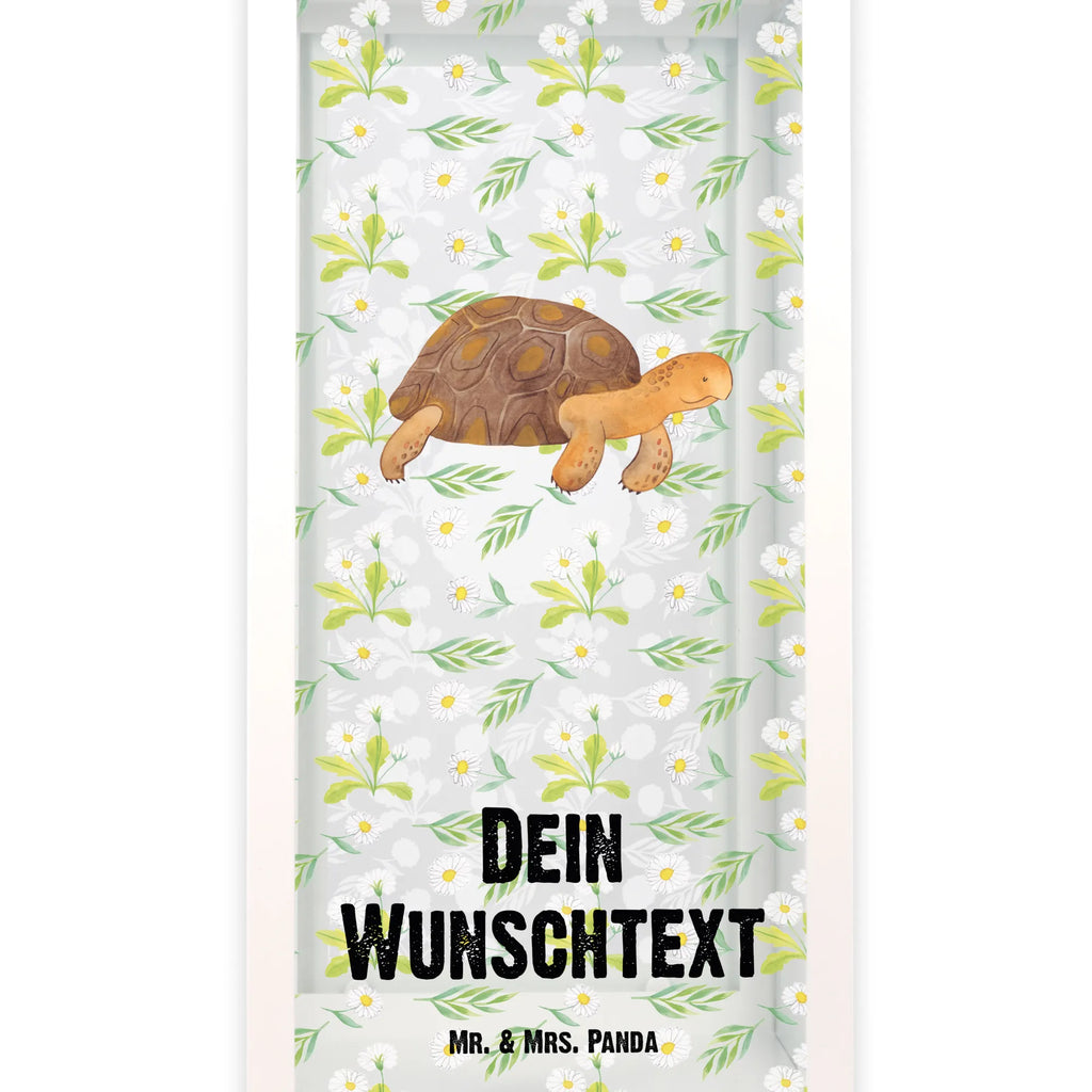 Personalisierte Deko Laterne Schildkröte marschiert Outdoor-Laterne Mit Wunschname, Moderne Laterne Mit Namen, Innenraum-Laterne Mit Namen, XXL-Laterne Mit Wunschname, Wetterfeste Laterne Mit Wunschname, Windlichtlaterne Mit Namensgravur, Maritim-Laterne Mit Wunschname, Laterne Deko Mit Namen, Spiegelglas-Laterne Mit Namensdruck, Romantische Laterne Mit Wunschname, Laterne Mit Sternenmuster Und Namen, Stellbare Laterne Mit Namen, Pastellfarbene Laterne Mit Namensdruck, Holzlaterne Mit Namensdruck, Kerzenlaterne Mit Namensdruck, Glaslaterne Mit Wunschname, Rustikale Laterne Mit Namensgravur, Skandinavische Laterne Mit Namen, Kleine Laterne Mit Namensdruck, Personalisierte Deko Laterne, Laternenwindlicht Mit Namen, Minimalistische Laterne Mit Namen, Dekolaterne Mit Wunschname, Shabby-Chic-Laterne Mit Wunschname, Deko Laterne Mit Namen, Gartenlaterne Personalisiert, Metalllaterne Mit Namen, Terrasse-Laterne Mit Wunschnamen, Lichterlaterne Mit Wunschname, Hängelaterne Deko Mit Namen, Orientalische Laterne Mit Namensdruck, Motivlaterne Mit Namensgravur, Teelichthalter Laterne Mit Wunschname, Vintage-Laterne Personalisiert, LED-Laterne Mit Namensgravur, Tischlaterne Mit Wunschname, Weiße Laterne Mit Wunschname, Laterne Mit Griff Und Wunschname, Klassische Laterne Mit Namensgravur, Lichterkettenlaterne Mit Namen, Landhausstil-Laterne Mit Namen, Hängelaterne Mit Namensgravur, Beleuchtete Laterne Mit Namen, Laterne Mit Blumenmotiv Und Wunschname, Laternen-Set Personalisiert, Meerestiere, Meer, Urlaub, Schildkröte, Schildkröten, Reiselust, Abenteuer, get lost, Inspiration, Lieblingsmensch, Motivation, Neustart