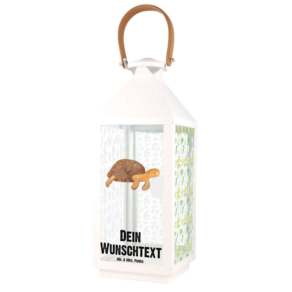 Personalisierte Deko Laterne Schildkröte marschiert Outdoor-Laterne Mit Wunschname, Moderne Laterne Mit Namen, Innenraum-Laterne Mit Namen, XXL-Laterne Mit Wunschname, Wetterfeste Laterne Mit Wunschname, Windlichtlaterne Mit Namensgravur, Maritim-Laterne Mit Wunschname, Laterne Deko Mit Namen, Spiegelglas-Laterne Mit Namensdruck, Romantische Laterne Mit Wunschname, Laterne Mit Sternenmuster Und Namen, Stellbare Laterne Mit Namen, Pastellfarbene Laterne Mit Namensdruck, Holzlaterne Mit Namensdruck, Kerzenlaterne Mit Namensdruck, Glaslaterne Mit Wunschname, Rustikale Laterne Mit Namensgravur, Skandinavische Laterne Mit Namen, Kleine Laterne Mit Namensdruck, Personalisierte Deko Laterne, Laternenwindlicht Mit Namen, Minimalistische Laterne Mit Namen, Dekolaterne Mit Wunschname, Shabby-Chic-Laterne Mit Wunschname, Deko Laterne Mit Namen, Gartenlaterne Personalisiert, Metalllaterne Mit Namen, Terrasse-Laterne Mit Wunschnamen, Lichterlaterne Mit Wunschname, Hängelaterne Deko Mit Namen, Orientalische Laterne Mit Namensdruck, Motivlaterne Mit Namensgravur, Teelichthalter Laterne Mit Wunschname, Vintage-Laterne Personalisiert, LED-Laterne Mit Namensgravur, Tischlaterne Mit Wunschname, Weiße Laterne Mit Wunschname, Laterne Mit Griff Und Wunschname, Klassische Laterne Mit Namensgravur, Lichterkettenlaterne Mit Namen, Landhausstil-Laterne Mit Namen, Hängelaterne Mit Namensgravur, Beleuchtete Laterne Mit Namen, Laterne Mit Blumenmotiv Und Wunschname, Laternen-Set Personalisiert, Meerestiere, Meer, Urlaub, Schildkröte, Schildkröten, Reiselust, Abenteuer, get lost, Inspiration, Lieblingsmensch, Motivation, Neustart