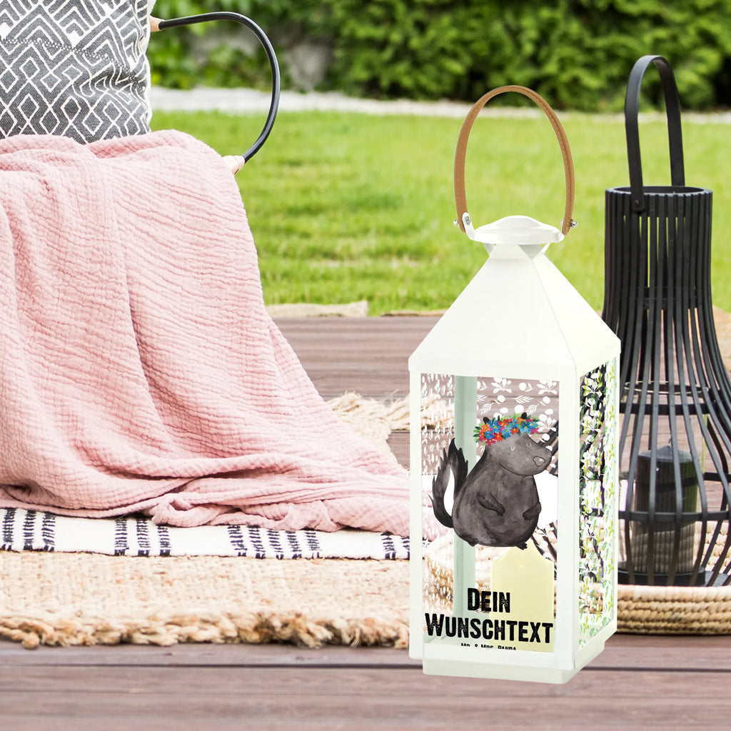 Personalisierte Deko Laterne Stinktier Blumenmaedchen Personalisierte Deko Laterne, Orientalische Laterne Mit Namensdruck, Laternen-Set Personalisiert, Laternenwindlicht Mit Namen, Romantische Laterne Mit Wunschname, LED-Laterne Mit Namensgravur, Laterne Mit Sternenmuster Und Namen, XXL-Laterne Mit Wunschname, Landhausstil-Laterne Mit Namen, Maritim-Laterne Mit Wunschname, Teelichthalter Laterne Mit Wunschname, Motivlaterne Mit Namensgravur, Klassische Laterne Mit Namensgravur, Stellbare Laterne Mit Namen, Glaslaterne Mit Wunschname, Shabby-Chic-Laterne Mit Wunschname, Laterne Mit Griff Und Wunschname, Wetterfeste Laterne Mit Wunschname, Outdoor-Laterne Mit Wunschname, Kerzenlaterne Mit Namensdruck, Hängeleuchte, Tischlaterne Mit Wunschname, Dekolaterne Mit Wunschname, Lichterlaterne Mit Wunschname, Windlichtlaterne Mit Namensgravur, Beleuchtete Laterne Mit Namen, Gartenlaterne Personalisiert, Laterne Mit Blumenmotiv Und Wunschname, Deko Laterne, Kleine Laterne Mit Namensdruck, Lichterkettenlaterne Mit Namen, Weiße Laterne Mit Wunschname, Skandinavische Laterne Mit Namen, Deko Laterne Mit Namen, Rustikale Laterne Mit Namensgravur, Minimalistische Laterne Mit Namen, Metalllaterne Mit Namen, Terrasse-Laterne Mit Wunschnamen, Moderne Laterne Mit Namen, Metall Laterne, Pastellfarbene Laterne Mit Namensdruck, Windlicht, Laterne Deko Mit Namen, Innenraum-Laterne Mit Namen, Vintage-Laterne Personalisiert, Leuchten, Hängelaterne Deko Mit Namen, Holzlaterne Mit Namensdruck, Hängelaterne Mit Namensgravur, Spiegelglas-Laterne Mit Namensdruck, Stinktier, Skunk, Stinker, Yoga, Wildtier, Raubtier, Namaste, Stinki