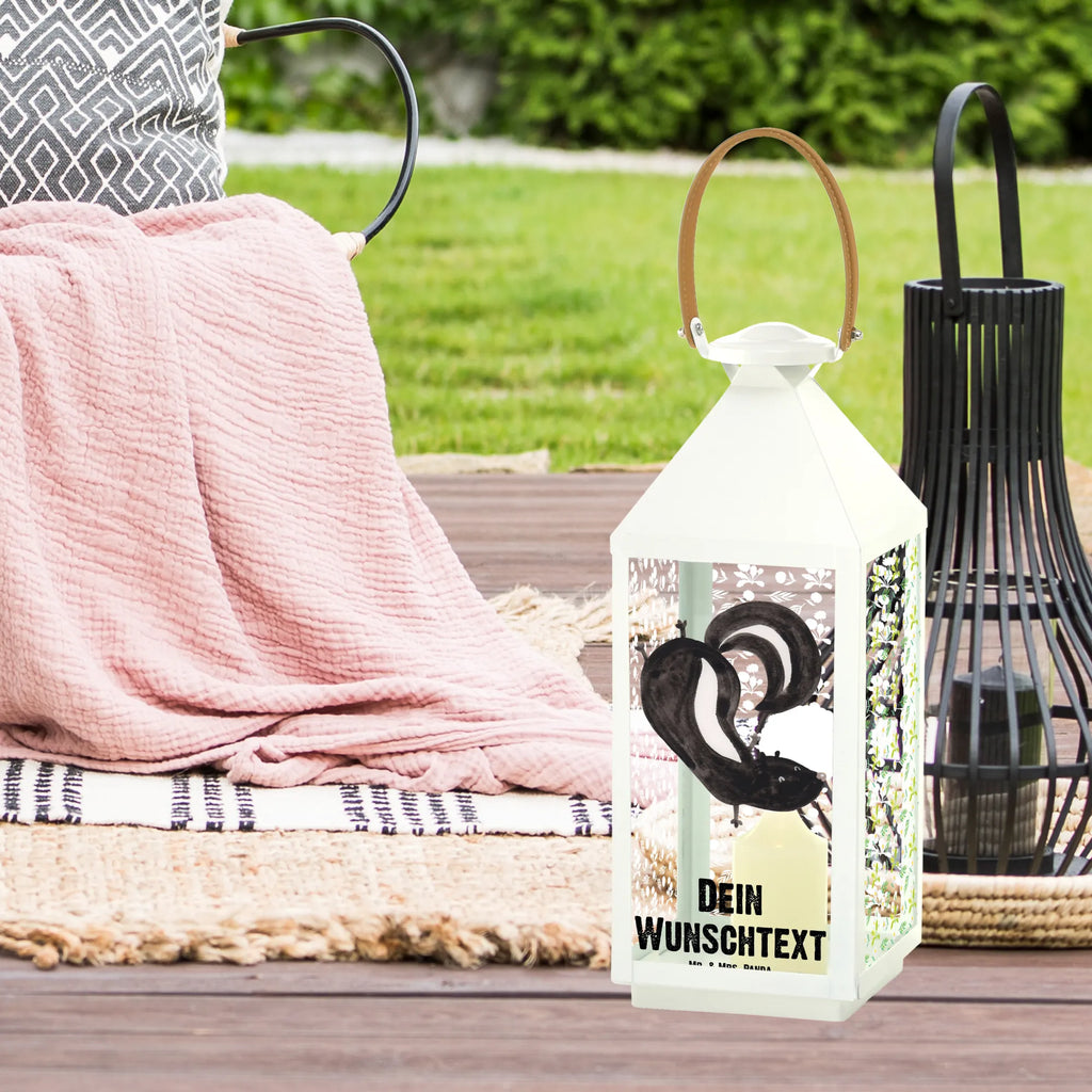 Personalisierte Deko Laterne Stinktier Handstand Innenraum-Laterne Mit Namen, XXL-Laterne Mit Wunschname, Laterne Mit Blumenmotiv Und Wunschname, Moderne Laterne Mit Namen, Hängelaterne Mit Namensgravur, Gartenlaterne Personalisiert, Spiegelglas-Laterne Mit Namensdruck, Orientalische Laterne Mit Namensdruck, Beleuchtete Laterne Mit Namen, Landhausstil-Laterne Mit Namen, Glaslaterne Mit Wunschname, Hängelaterne Deko Mit Namen, Stellbare Laterne Mit Namen, Laternenwindlicht Mit Namen, Skandinavische Laterne Mit Namen, Maritim-Laterne Mit Wunschname, Holzlaterne Mit Namensdruck, Rustikale Laterne Mit Namensgravur, LED-Laterne Mit Namensgravur, Romantische Laterne Mit Wunschname, Laterne Mit Sternenmuster Und Namen, Vintage-Laterne Personalisiert, Minimalistische Laterne Mit Namen, Deko Laterne Mit Namen, Shabby-Chic-Laterne Mit Wunschname, Motivlaterne Mit Namensgravur, Weiße Laterne Mit Wunschname, Laternen-Set Personalisiert, Personalisierte Deko Laterne, Metalllaterne Mit Namen, Wetterfeste Laterne Mit Wunschname, Terrasse-Laterne Mit Wunschnamen, Laterne Mit Griff Und Wunschname, Lichterkettenlaterne Mit Namen, Pastellfarbene Laterne Mit Namensdruck, Laterne Deko Mit Namen, Outdoor-Laterne Mit Wunschname, Teelichthalter Laterne Mit Wunschname, Lichterlaterne Mit Wunschname, Kerzenlaterne Mit Namensdruck, Dekolaterne Mit Wunschname, Tischlaterne Mit Wunschname, Klassische Laterne Mit Namensgravur, Windlichtlaterne Mit Namensgravur, Kleine Laterne Mit Namensdruck, Stinktier, Skunk, Raubtier, Stinker, verpielt, Kind, Wildtier, Stinki, Spielplatz