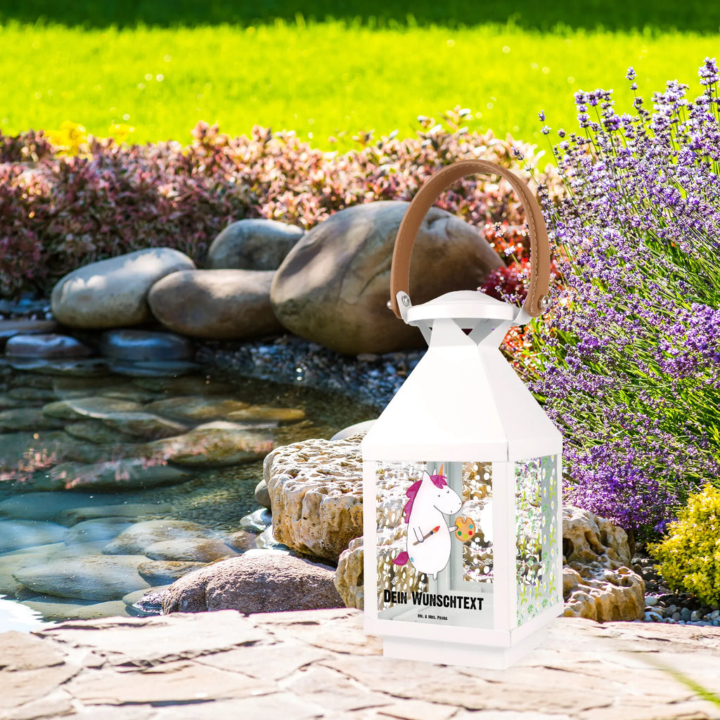 Personalisierte Deko Laterne Einhorn Künstler Hängeleuchte, Terrasse-Laterne Mit Wunschnamen, Motivlaterne Mit Namensgravur, Laternenwindlicht Mit Namen, Holzlaterne Mit Namensdruck, Metall Laterne, Hängelaterne Mit Namensgravur, Pastellfarbene Laterne Mit Namensdruck, Windlicht, Stellbare Laterne Mit Namen, Kerzenlaterne Mit Namensdruck, Metalllaterne Mit Namen, Windlichtlaterne Mit Namensgravur, Deko Laterne Mit Namen, Orientalische Laterne Mit Namensdruck, Maritim-Laterne Mit Wunschname, LED-Laterne Mit Namensgravur, Personalisierte Deko Laterne, Lichterkettenlaterne Mit Namen, Beleuchtete Laterne Mit Namen, Leuchten, Gartenlaterne Personalisiert, Laternen-Set Personalisiert, Weiße Laterne Mit Wunschname, Innenraum-Laterne Mit Namen, Tischlaterne Mit Wunschname, Vintage-Laterne Personalisiert, Rustikale Laterne Mit Namensgravur, Laterne Mit Griff Und Wunschname, Skandinavische Laterne Mit Namen, Laterne Deko Mit Namen, Romantische Laterne Mit Wunschname, Hängelaterne Deko Mit Namen, Kleine Laterne Mit Namensdruck, Dekolaterne Mit Wunschname, Laterne Mit Blumenmotiv Und Wunschname, Klassische Laterne Mit Namensgravur, Teelichthalter Laterne Mit Wunschname, Laterne Mit Sternenmuster Und Namen, Wetterfeste Laterne Mit Wunschname, Glaslaterne Mit Wunschname, Minimalistische Laterne Mit Namen, Landhausstil-Laterne Mit Namen, Shabby-Chic-Laterne Mit Wunschname, Outdoor-Laterne Mit Wunschname, Spiegelglas-Laterne Mit Namensdruck, Lichterlaterne Mit Wunschname, XXL-Laterne Mit Wunschname, Deko Laterne, Moderne Laterne Mit Namen, Einhörner, Unicorn, Einhorn Deko, Einhorn, Farbe, Geschenk, Welt, Stift, Maler, Künstler, Malen, Pinsel, Artist, Zeichnen, Englisch