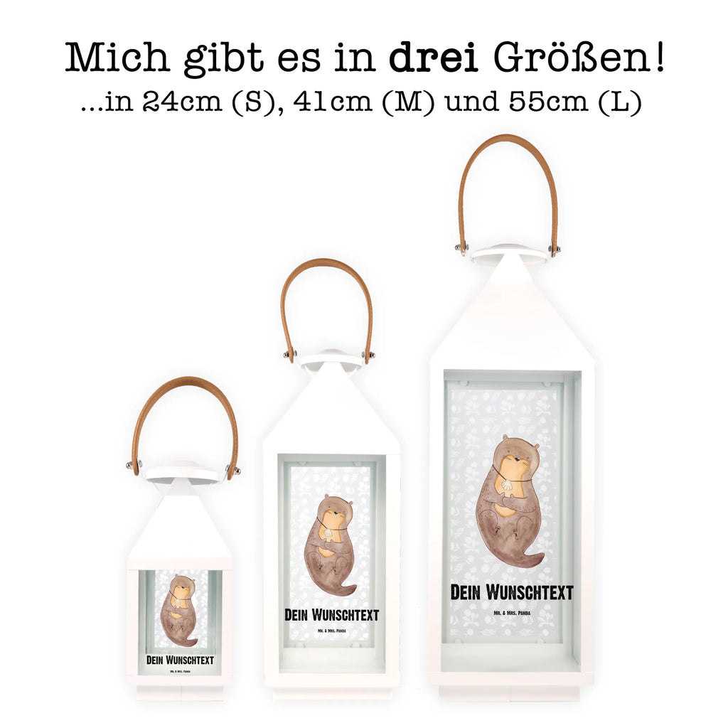 Personalisierte Deko Laterne Otter mit Muschelmedaillon Personalisierte Deko Laterne, Holzlaterne Mit Namensdruck, Metalllaterne Mit Namen, Shabby-Chic-Laterne Mit Wunschname, Kerzenlaterne Mit Namensdruck, Beleuchtete Laterne Mit Namen, XXL-Laterne Mit Wunschname, Kleine Laterne Mit Namensdruck, Deko Laterne Mit Namen, Laterne Mit Blumenmotiv Und Wunschname, Innenraum-Laterne Mit Namen, Spiegelglas-Laterne Mit Namensdruck, Laternenwindlicht Mit Namen, Outdoor-Laterne Mit Wunschname, Landhausstil-Laterne Mit Namen, Minimalistische Laterne Mit Namen, Laternen-Set Personalisiert, Maritim-Laterne Mit Wunschname, Hängelaterne Mit Namensgravur, Laterne Mit Sternenmuster Und Namen, Terrasse-Laterne Mit Wunschnamen, Romantische Laterne Mit Wunschname, Teelichthalter Laterne Mit Wunschname, Laterne Mit Griff Und Wunschname, Weiße Laterne Mit Wunschname, Moderne Laterne Mit Namen, Wetterfeste Laterne Mit Wunschname, Gartenlaterne Personalisiert, Lichterkettenlaterne Mit Namen, Pastellfarbene Laterne Mit Namensdruck, Windlichtlaterne Mit Namensgravur, Glaslaterne Mit Wunschname, Rustikale Laterne Mit Namensgravur, LED-Laterne Mit Namensgravur, Klassische Laterne Mit Namensgravur, Orientalische Laterne Mit Namensdruck, Hängelaterne Deko Mit Namen, Stellbare Laterne Mit Namen, Lichterlaterne Mit Wunschname, Tischlaterne Mit Wunschname, Laterne Deko Mit Namen, Dekolaterne Mit Wunschname, Motivlaterne Mit Namensgravur, Vintage-Laterne Personalisiert, Skandinavische Laterne Mit Namen, Otter, Fischotter, Seeotter, Tagträumen, Otterliebe, Büro, Motivation, grübeln, träumen