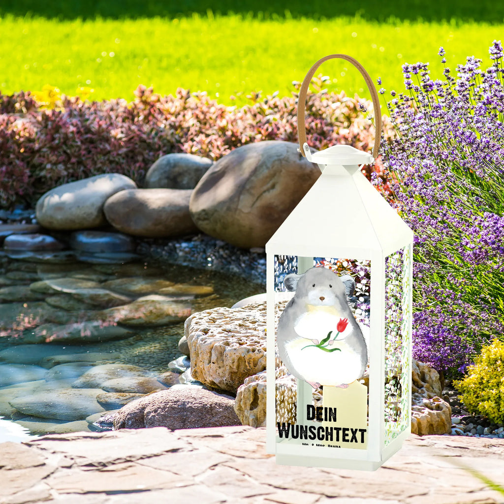 Personalisierte Deko Laterne Chinchilla mit Blume Tischlaterne Mit Wunschname, Shabby-Chic-Laterne Mit Wunschname, Laterne Mit Griff Und Wunschname, Glaslaterne Mit Wunschname, Hängelaterne Mit Namensgravur, Laterne Mit Sternenmuster Und Namen, Gartenlaterne Personalisiert, Hängelaterne Deko Mit Namen, Minimalistische Laterne Mit Namen, Kerzenlaterne Mit Namensdruck, Metall Laterne, Terrasse-Laterne Mit Wunschnamen, Orientalische Laterne Mit Namensdruck, Vintage-Laterne Personalisiert, LED-Laterne Mit Namensgravur, Skandinavische Laterne Mit Namen, Metalllaterne Mit Namen, Kleine Laterne Mit Namensdruck, Deko Laterne, Moderne Laterne Mit Namen, Laterne Deko Mit Namen, Beleuchtete Laterne Mit Namen, Motivlaterne Mit Namensgravur, Dekolaterne Mit Wunschname, Landhausstil-Laterne Mit Namen, Outdoor-Laterne Mit Wunschname, Personalisierte Deko Laterne, Deko Laterne Mit Namen, Maritim-Laterne Mit Wunschname, Lichterlaterne Mit Wunschname, Windlicht, Lichterkettenlaterne Mit Namen, Holzlaterne Mit Namensdruck, Laternen-Set Personalisiert, Klassische Laterne Mit Namensgravur, Laternenwindlicht Mit Namen, Teelichthalter Laterne Mit Wunschname, XXL-Laterne Mit Wunschname, Wetterfeste Laterne Mit Wunschname, Leuchten, Innenraum-Laterne Mit Namen, Romantische Laterne Mit Wunschname, Rustikale Laterne Mit Namensgravur, Hängeleuchte, Stellbare Laterne Mit Namen, Pastellfarbene Laterne Mit Namensdruck, Laterne Mit Blumenmotiv Und Wunschname, Weiße Laterne Mit Wunschname, Spiegelglas-Laterne Mit Namensdruck, Windlichtlaterne Mit Namensgravur, Lustige Sprüche, Tiere, Tiermotive, Gute Laune, traurig sein, Kummer, Liebeskummer, Chaos, Chinchilla, Büroalltag, Depressionen, Chinchillas, Büro, Glücklichsein