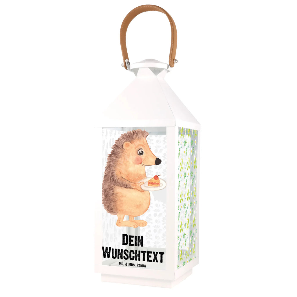 Personalisierte Deko Laterne Igel mit Kuchenstück LED-Laterne Mit Namensgravur, Vintage-Laterne Personalisiert, Minimalistische Laterne Mit Namen, Holzlaterne Mit Namensdruck, Motivlaterne Mit Namensgravur, Skandinavische Laterne Mit Namen, Romantische Laterne Mit Wunschname, Outdoor-Laterne Mit Wunschname, XXL-Laterne Mit Wunschname, Shabby-Chic-Laterne Mit Wunschname, Laterne Mit Sternenmuster Und Namen, Teelichthalter Laterne Mit Wunschname, Wetterfeste Laterne Mit Wunschname, Landhausstil-Laterne Mit Namen, Hängelaterne Deko Mit Namen, Kleine Laterne Mit Namensdruck, Klassische Laterne Mit Namensgravur, Laternenwindlicht Mit Namen, Stellbare Laterne Mit Namen, Hängeleuchte, Windlichtlaterne Mit Namensgravur, Glaslaterne Mit Wunschname, Maritim-Laterne Mit Wunschname, Kerzenlaterne Mit Namensdruck, Spiegelglas-Laterne Mit Namensdruck, Lichterkettenlaterne Mit Namen, Gartenlaterne Personalisiert, Leuchten, Personalisierte Deko Laterne, Rustikale Laterne Mit Namensgravur, Lichterlaterne Mit Wunschname, Dekolaterne Mit Wunschname, Orientalische Laterne Mit Namensdruck, Moderne Laterne Mit Namen, Laternen-Set Personalisiert, Laterne Mit Blumenmotiv Und Wunschname, Metalllaterne Mit Namen, Deko Laterne Mit Namen, Laterne Mit Griff Und Wunschname, Pastellfarbene Laterne Mit Namensdruck, Terrasse-Laterne Mit Wunschnamen, Tischlaterne Mit Wunschname, Deko Laterne, Weiße Laterne Mit Wunschname, Innenraum-Laterne Mit Namen, Hängelaterne Mit Namensgravur, Laterne Deko Mit Namen, Windlicht, Beleuchtete Laterne Mit Namen, Metall Laterne, Lustige Sprüche, Tiere, Tiermotive, Gute Laune, Einladung Party, Geburtstagskuchen, Kuchen Backen, Torte, Igel, Backen Geschenk, Essen Spruch, Kuchen
