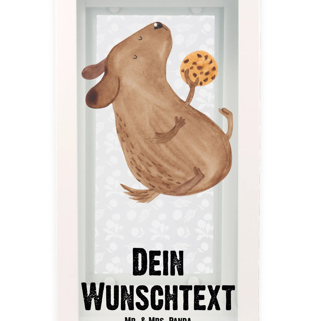 Personalisierte Deko Laterne Hund Keks Laternenwindlicht Mit Namen, Laterne Mit Blumenmotiv Und Wunschname, Personalisierte Deko Laterne, Metall Laterne, Tischlaterne Mit Wunschname, Windlicht, Laterne Mit Sternenmuster Und Namen, Laterne Mit Griff Und Wunschname, Gartenlaterne Personalisiert, Maritim-Laterne Mit Wunschname, Laterne Deko Mit Namen, Holzlaterne Mit Namensdruck, Innenraum-Laterne Mit Namen, Weiße Laterne Mit Wunschname, Deko Laterne, Kleine Laterne Mit Namensdruck, Hängeleuchte, Lichterlaterne Mit Wunschname, Pastellfarbene Laterne Mit Namensdruck, Terrasse-Laterne Mit Wunschnamen, Romantische Laterne Mit Wunschname, Windlichtlaterne Mit Namensgravur, Hängelaterne Deko Mit Namen, Stellbare Laterne Mit Namen, Orientalische Laterne Mit Namensdruck, Minimalistische Laterne Mit Namen, LED-Laterne Mit Namensgravur, Leuchten, Shabby-Chic-Laterne Mit Wunschname, Motivlaterne Mit Namensgravur, Laternen-Set Personalisiert, Vintage-Laterne Personalisiert, Outdoor-Laterne Mit Wunschname, Spiegelglas-Laterne Mit Namensdruck, Moderne Laterne Mit Namen, Wetterfeste Laterne Mit Wunschname, Landhausstil-Laterne Mit Namen, Hängelaterne Mit Namensgravur, Skandinavische Laterne Mit Namen, Klassische Laterne Mit Namensgravur, Beleuchtete Laterne Mit Namen, Rustikale Laterne Mit Namensgravur, Teelichthalter Laterne Mit Wunschname, Lichterkettenlaterne Mit Namen, Kerzenlaterne Mit Namensdruck, Metalllaterne Mit Namen, XXL-Laterne Mit Wunschname, Deko Laterne Mit Namen, Glaslaterne Mit Wunschname, Dekolaterne Mit Wunschname, Sprüche, Hund, Hunderasse, Hundebesitzer, Hundemotiv, Haustier, Tierliebhaber, Hundekekse, Leckerli, Hundeleckerli, Hundesnacks