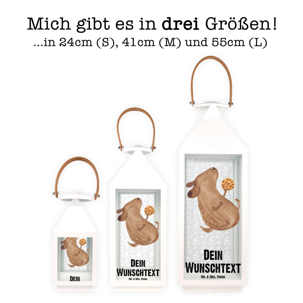 Personalisierte Deko Laterne Hund Keks Laternenwindlicht Mit Namen, Laterne Mit Blumenmotiv Und Wunschname, Personalisierte Deko Laterne, Metall Laterne, Tischlaterne Mit Wunschname, Windlicht, Laterne Mit Sternenmuster Und Namen, Laterne Mit Griff Und Wunschname, Gartenlaterne Personalisiert, Maritim-Laterne Mit Wunschname, Laterne Deko Mit Namen, Holzlaterne Mit Namensdruck, Innenraum-Laterne Mit Namen, Weiße Laterne Mit Wunschname, Deko Laterne, Kleine Laterne Mit Namensdruck, Hängeleuchte, Lichterlaterne Mit Wunschname, Pastellfarbene Laterne Mit Namensdruck, Terrasse-Laterne Mit Wunschnamen, Romantische Laterne Mit Wunschname, Windlichtlaterne Mit Namensgravur, Hängelaterne Deko Mit Namen, Stellbare Laterne Mit Namen, Orientalische Laterne Mit Namensdruck, Minimalistische Laterne Mit Namen, LED-Laterne Mit Namensgravur, Leuchten, Shabby-Chic-Laterne Mit Wunschname, Motivlaterne Mit Namensgravur, Laternen-Set Personalisiert, Vintage-Laterne Personalisiert, Outdoor-Laterne Mit Wunschname, Spiegelglas-Laterne Mit Namensdruck, Moderne Laterne Mit Namen, Wetterfeste Laterne Mit Wunschname, Landhausstil-Laterne Mit Namen, Hängelaterne Mit Namensgravur, Skandinavische Laterne Mit Namen, Klassische Laterne Mit Namensgravur, Beleuchtete Laterne Mit Namen, Rustikale Laterne Mit Namensgravur, Teelichthalter Laterne Mit Wunschname, Lichterkettenlaterne Mit Namen, Kerzenlaterne Mit Namensdruck, Metalllaterne Mit Namen, XXL-Laterne Mit Wunschname, Deko Laterne Mit Namen, Glaslaterne Mit Wunschname, Dekolaterne Mit Wunschname, Sprüche, Hund, Hunderasse, Hundebesitzer, Hundemotiv, Haustier, Tierliebhaber, Hundekekse, Leckerli, Hundeleckerli, Hundesnacks