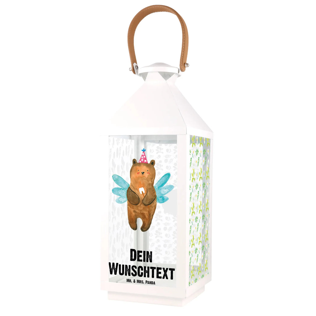 Personalisierte Deko Laterne Zahnfee Bär Moderne Laterne Mit Namen, Romantische Laterne Mit Wunschname, Shabby-Chic-Laterne Mit Wunschname, Teelichthalter Laterne Mit Wunschname, Innenraum-Laterne Mit Namen, Klassische Laterne Mit Namensgravur, Laterne Mit Blumenmotiv Und Wunschname, Hängelaterne Deko Mit Namen, Landhausstil-Laterne Mit Namen, Orientalische Laterne Mit Namensdruck, LED-Laterne Mit Namensgravur, Tischlaterne Mit Wunschname, Gartenlaterne Personalisiert, Hängeleuchte, Windlicht, Lichterlaterne Mit Wunschname, Pastellfarbene Laterne Mit Namensdruck, Weiße Laterne Mit Wunschname, Minimalistische Laterne Mit Namen, Hängelaterne Mit Namensgravur, Motivlaterne Mit Namensgravur, Glaslaterne Mit Wunschname, Outdoor-Laterne Mit Wunschname, Rustikale Laterne Mit Namensgravur, Stellbare Laterne Mit Namen, Laternenwindlicht Mit Namen, Lichterkettenlaterne Mit Namen, Kerzenlaterne Mit Namensdruck, Dekolaterne Mit Wunschname, Beleuchtete Laterne Mit Namen, Maritim-Laterne Mit Wunschname, Kleine Laterne Mit Namensdruck, Holzlaterne Mit Namensdruck, XXL-Laterne Mit Wunschname, Leuchten, Metall Laterne, Metalllaterne Mit Namen, Skandinavische Laterne Mit Namen, Deko Laterne Mit Namen, Vintage-Laterne Personalisiert, Wetterfeste Laterne Mit Wunschname, Laterne Deko Mit Namen, Personalisierte Deko Laterne, Deko Laterne, Laternen-Set Personalisiert, Terrasse-Laterne Mit Wunschnamen, Laterne Mit Sternenmuster Und Namen, Windlichtlaterne Mit Namensgravur, Spiegelglas-Laterne Mit Namensdruck, Laterne Mit Griff Und Wunschname, Teddy, Bär, Teddybär, Erster Zahn, Milchzahn, Zahnfee, Fee