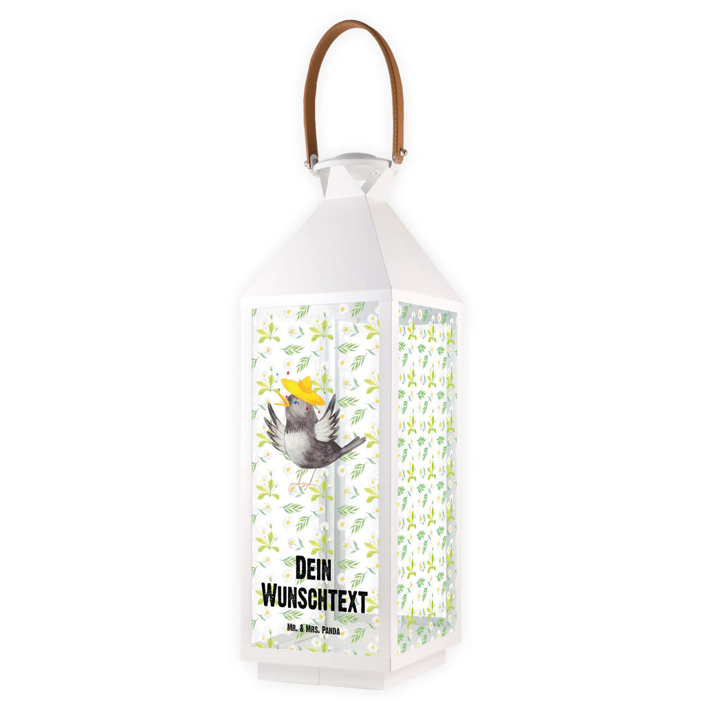 Personalisierte Deko Laterne Rabe mit Sombrero Vintage-Laterne Personalisiert, Lichterlaterne Mit Wunschname, LED-Laterne Mit Namensgravur, Metalllaterne Mit Namen, Terrasse-Laterne Mit Wunschnamen, Skandinavische Laterne Mit Namen, Laternen-Set Personalisiert, Lichterkettenlaterne Mit Namen, Laterne Mit Griff Und Wunschname, Pastellfarbene Laterne Mit Namensdruck, Dekolaterne Mit Wunschname, Laternenwindlicht Mit Namen, Klassische Laterne Mit Namensgravur, Minimalistische Laterne Mit Namen, Laterne Deko Mit Namen, Rustikale Laterne Mit Namensgravur, Romantische Laterne Mit Wunschname, Gartenlaterne Personalisiert, Spiegelglas-Laterne Mit Namensdruck, Laterne Mit Blumenmotiv Und Wunschname, Weiße Laterne Mit Wunschname, Wetterfeste Laterne Mit Wunschname, Beleuchtete Laterne Mit Namen, Windlichtlaterne Mit Namensgravur, Landhausstil-Laterne Mit Namen, Deko Laterne, Maritim-Laterne Mit Wunschname, Laterne Mit Sternenmuster Und Namen, Orientalische Laterne Mit Namensdruck, Outdoor-Laterne Mit Wunschname, Windlicht, Tischlaterne Mit Wunschname, Leuchten, Hängeleuchte, Personalisierte Deko Laterne, Hängelaterne Deko Mit Namen, Metall Laterne, Innenraum-Laterne Mit Namen, Deko Laterne Mit Namen, Motivlaterne Mit Namensgravur, Kerzenlaterne Mit Namensdruck, Shabby-Chic-Laterne Mit Wunschname, Kleine Laterne Mit Namensdruck, Moderne Laterne Mit Namen, Holzlaterne Mit Namensdruck, Hängelaterne Mit Namensgravur, Teelichthalter Laterne Mit Wunschname, Glaslaterne Mit Wunschname, XXL-Laterne Mit Wunschname, Stellbare Laterne Mit Namen, Lustige Sprüche, Tiere, Tiermotive, Gute Laune, glücklich sein, Vögel, Glück Spruch, Elster, Vogel, Spruch Positiv, Motivation, Rabe, Froh, Fröhlich sein