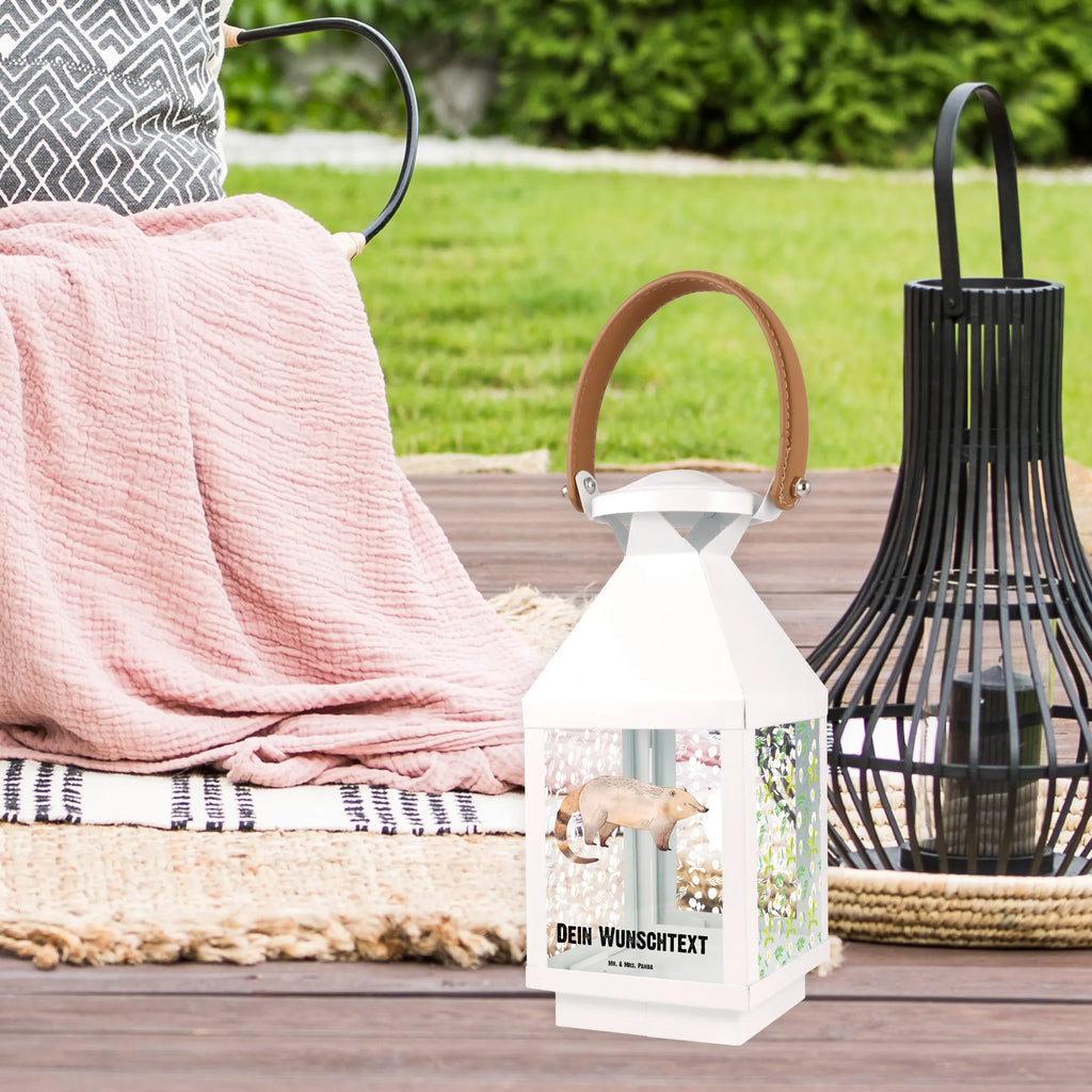 Personalisierte Deko Laterne Nasenbär Tischlaterne Mit Wunschname, Gartenlaterne Personalisiert, Hängelaterne Mit Namensgravur, Beleuchtete Laterne Mit Namen, Deko Laterne, Hängelaterne Deko Mit Namen, Laterne Mit Sternenmuster Und Namen, Metalllaterne Mit Namen, Lichterkettenlaterne Mit Namen, Pastellfarbene Laterne Mit Namensdruck, Outdoor-Laterne Mit Wunschname, LED-Laterne Mit Namensgravur, Skandinavische Laterne Mit Namen, Orientalische Laterne Mit Namensdruck, Personalisierte Deko Laterne, Motivlaterne Mit Namensgravur, Teelichthalter Laterne Mit Wunschname, Deko Laterne Mit Namen, Hängeleuchte, XXL-Laterne Mit Wunschname, Dekolaterne Mit Wunschname, Vintage-Laterne Personalisiert, Windlicht, Innenraum-Laterne Mit Namen, Spiegelglas-Laterne Mit Namensdruck, Terrasse-Laterne Mit Wunschnamen, Shabby-Chic-Laterne Mit Wunschname, Moderne Laterne Mit Namen, Romantische Laterne Mit Wunschname, Weiße Laterne Mit Wunschname, Laterne Deko Mit Namen, Holzlaterne Mit Namensdruck, Landhausstil-Laterne Mit Namen, Stellbare Laterne Mit Namen, Laternen-Set Personalisiert, Wetterfeste Laterne Mit Wunschname, Laternenwindlicht Mit Namen, Kleine Laterne Mit Namensdruck, Rustikale Laterne Mit Namensgravur, Metall Laterne, Leuchten, Laterne Mit Blumenmotiv Und Wunschname, Lichterlaterne Mit Wunschname, Maritim-Laterne Mit Wunschname, Windlichtlaterne Mit Namensgravur, Klassische Laterne Mit Namensgravur, Minimalistische Laterne Mit Namen, Kerzenlaterne Mit Namensdruck, Glaslaterne Mit Wunschname, Laterne Mit Griff Und Wunschname, Lustige Sprüche, Tiere, Tiermotive, Gute Laune, Bär, Rüsselbär, Nasenbären, Nasenbär
