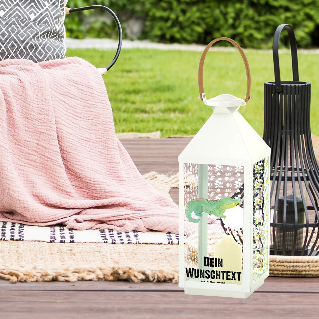 Personalisierte Deko Laterne Krokodil Laternen-Set Personalisiert, Windlichtlaterne Mit Namensgravur, Terrasse-Laterne Mit Wunschnamen, Lichterkettenlaterne Mit Namen, Klassische Laterne Mit Namensgravur, Hängeleuchte, Orientalische Laterne Mit Namensdruck, Beleuchtete Laterne Mit Namen, Outdoor-Laterne Mit Wunschname, Metalllaterne Mit Namen, Laterne Mit Blumenmotiv Und Wunschname, Lichterlaterne Mit Wunschname, Spiegelglas-Laterne Mit Namensdruck, Deko Laterne, LED-Laterne Mit Namensgravur, Pastellfarbene Laterne Mit Namensdruck, Hängelaterne Mit Namensgravur, Holzlaterne Mit Namensdruck, Glaslaterne Mit Wunschname, Dekolaterne Mit Wunschname, Kerzenlaterne Mit Namensdruck, Rustikale Laterne Mit Namensgravur, Leuchten, Teelichthalter Laterne Mit Wunschname, Weiße Laterne Mit Wunschname, Innenraum-Laterne Mit Namen, Personalisierte Deko Laterne, Kleine Laterne Mit Namensdruck, Motivlaterne Mit Namensgravur, Moderne Laterne Mit Namen, Tischlaterne Mit Wunschname, Gartenlaterne Personalisiert, Stellbare Laterne Mit Namen, Shabby-Chic-Laterne Mit Wunschname, Laterne Deko Mit Namen, Hängelaterne Deko Mit Namen, Laterne Mit Sternenmuster Und Namen, Laternenwindlicht Mit Namen, Minimalistische Laterne Mit Namen, Metall Laterne, Wetterfeste Laterne Mit Wunschname, Romantische Laterne Mit Wunschname, Deko Laterne Mit Namen, XXL-Laterne Mit Wunschname, Landhausstil-Laterne Mit Namen, Skandinavische Laterne Mit Namen, Laterne Mit Griff Und Wunschname, Maritim-Laterne Mit Wunschname, Vintage-Laterne Personalisiert, Windlicht, Meer, Urlaub, Meerestiere, Abenteuerlust, Beste Freundin, Verrückt sein, Freundin, Krokodile, Spontan sein, Reiselust, Krokodil, Lieblingsmensch