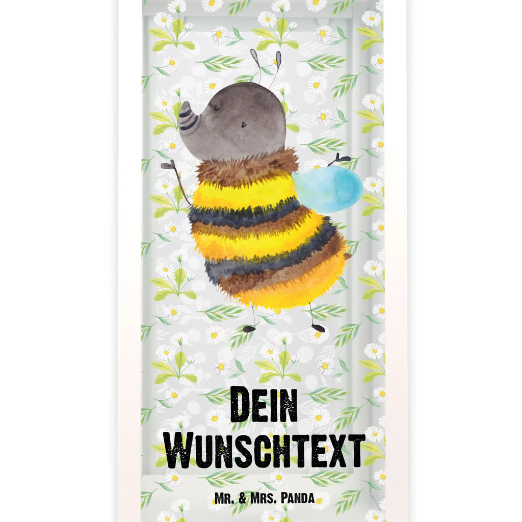 Personalisierte Deko Laterne Hummel flauschig Beleuchtete Laterne Mit Namen, Wetterfeste Laterne Mit Wunschname, Weiße Laterne Mit Wunschname, Laterne Mit Sternenmuster Und Namen, Shabby-Chic-Laterne Mit Wunschname, Maritim-Laterne Mit Wunschname, Spiegelglas-Laterne Mit Namensdruck, Orientalische Laterne Mit Namensdruck, Laterne Mit Blumenmotiv Und Wunschname, Landhausstil-Laterne Mit Namen, Deko Laterne Mit Namen, Kleine Laterne Mit Namensdruck, Teelichthalter Laterne Mit Wunschname, Kerzenlaterne Mit Namensdruck, Rustikale Laterne Mit Namensgravur, Innenraum-Laterne Mit Namen, Lichterkettenlaterne Mit Namen, XXL-Laterne Mit Wunschname, Stellbare Laterne Mit Namen, Motivlaterne Mit Namensgravur, Glaslaterne Mit Wunschname, Laterne Mit Griff Und Wunschname, Terrasse-Laterne Mit Wunschnamen, Hängelaterne Mit Namensgravur, Metalllaterne Mit Namen, LED-Laterne Mit Namensgravur, Gartenlaterne Personalisiert, Romantische Laterne Mit Wunschname, Laternenwindlicht Mit Namen, Klassische Laterne Mit Namensgravur, Windlichtlaterne Mit Namensgravur, Outdoor-Laterne Mit Wunschname, Holzlaterne Mit Namensdruck, Dekolaterne Mit Wunschname, Laternen-Set Personalisiert, Tischlaterne Mit Wunschname, Lichterlaterne Mit Wunschname, Vintage-Laterne Personalisiert, Personalisierte Deko Laterne, Minimalistische Laterne Mit Namen, Laterne Deko Mit Namen, Moderne Laterne Mit Namen, Skandinavische Laterne Mit Namen, Hängelaterne Deko Mit Namen, Pastellfarbene Laterne Mit Namensdruck, Tiermotive, Gute Laune, lustige Sprüche, Tiere, Biene, Hummel, Blume, Flauschig, Natur
