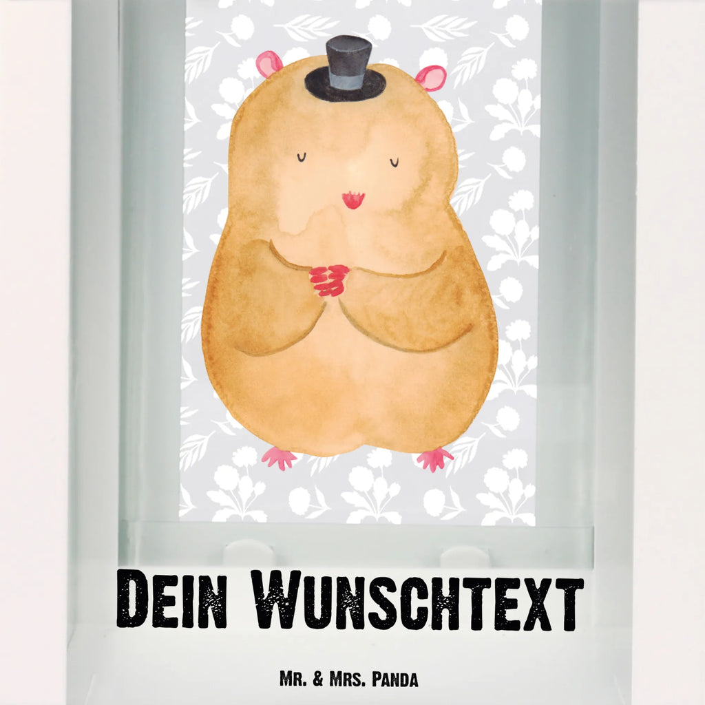 Personalisierte Deko Laterne Hamster mit Hut Motivlaterne Mit Namensgravur, Glaslaterne Mit Wunschname, Klassische Laterne Mit Namensgravur, Windlichtlaterne Mit Namensgravur, Kleine Laterne Mit Namensdruck, Holzlaterne Mit Namensdruck, XXL-Laterne Mit Wunschname, Pastellfarbene Laterne Mit Namensdruck, Laterne Deko Mit Namen, Personalisierte Deko Laterne, Dekolaterne Mit Wunschname, Moderne Laterne Mit Namen, Kerzenlaterne Mit Namensdruck, Stellbare Laterne Mit Namen, LED-Laterne Mit Namensgravur, Laternenwindlicht Mit Namen, Tischlaterne Mit Wunschname, Teelichthalter Laterne Mit Wunschname, Outdoor-Laterne Mit Wunschname, Skandinavische Laterne Mit Namen, Maritim-Laterne Mit Wunschname, Laterne Mit Sternenmuster Und Namen, Terrasse-Laterne Mit Wunschnamen, Weiße Laterne Mit Wunschname, Gartenlaterne Personalisiert, Landhausstil-Laterne Mit Namen, Metalllaterne Mit Namen, Wetterfeste Laterne Mit Wunschname, Minimalistische Laterne Mit Namen, Beleuchtete Laterne Mit Namen, Innenraum-Laterne Mit Namen, Laterne Mit Griff Und Wunschname, Rustikale Laterne Mit Namensgravur, Orientalische Laterne Mit Namensdruck, Hängelaterne Deko Mit Namen, Shabby-Chic-Laterne Mit Wunschname, Laterne Mit Blumenmotiv Und Wunschname, Vintage-Laterne Personalisiert, Romantische Laterne Mit Wunschname, Spiegelglas-Laterne Mit Namensdruck, Lichterkettenlaterne Mit Namen, Laternen-Set Personalisiert, Hängelaterne Mit Namensgravur, Deko Laterne Mit Namen, Lichterlaterne Mit Wunschname, Tiermotive, Gute Laune, lustige Sprüche, Tiere, Zwerghamster, Hut, Magier, Zylinder, Zauberer, Hamster