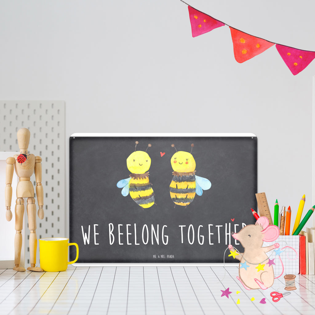 Blechschild Biene Verliebt Blechschild Zum Aufhängen, Blechschild Für Männer, Dekoschild Metall, Blechschild Büro, Wandschild Metall, Blechschild Groß, Türschild Metall, Blechschild Für Frauen, Blechschild, Blechschild Küche, Biene, Wespe, Hummel