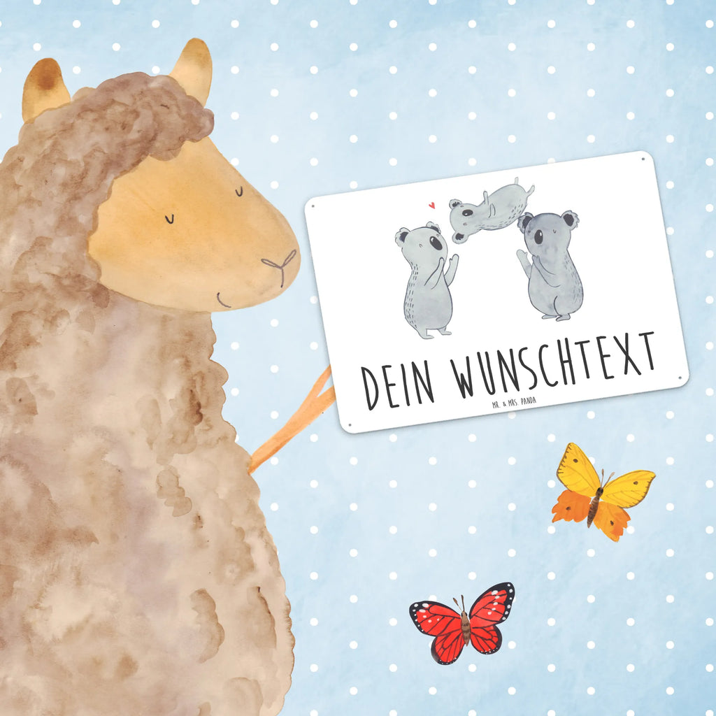 Personalisiertes Blechschild Koalas Feiern Blechschild Zum Hinstellen Mit Wunschtext, Metallschild Mit Namen, Blechschild Mit Namen, Wandschild Metall Personalisiert, Blechschild Für Freunde Mit Text, Personalisierbares Blechschild, Design Blechschild Mit Wunschtext, Vintage Blechschild Mit Wunschtext, Blechschild Zum Aufhängen Mit Text, Kleines Blechschild Mit Namen, Blechschild Für Küche Mit Wunschtext, Spruchschild Metall Personalisiert, Geschenk Blechschild Mit Text, Blechschild Für Balkon Mit Wunschtext, Großes Blechschild Personalisiert, Blechschild Handgemacht Mit Namen, Lustiges Blechschild Mit Namen, Blechschild Für Garten Mit Text, Blechschild Personalisiert, Blechschild Für Männer Mit Wunschtext, Dekoschild Metall Mit Gravur, Wanddeko Blechschild Personalisiert, Blechschild Für Frauen Mit Namen, Retro Blechschild Mit Namen, Türschild Mit Namen, Blechschild Mit Wunschtext, Blechschild Für Wohnzimmer Mit Namen, Metallschild Mit Wunschtext, Blechschild Mit Spruch Und Namen, Nostalgieschild Mit Wunschtext, Geschenk, Geburtstagsgeschenk, Geburtstag, Koala, Liebe, Kind, Herz, Familie, Eltern