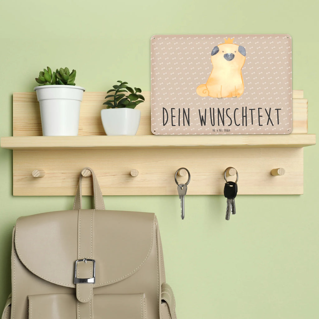 Personalisiertes Blechschild Mops Krone Lustiges Blechschild Mit Namen, Blechschild Mit Wunschtext, Design Blechschild Mit Wunschtext, Personalisierbares Blechschild, Blechschild Für Männer Mit Wunschtext, Blechschild Mit Namen, Blechschild Für Garten Mit Text, Blechschild Personalisiert, Kleines Blechschild Mit Namen, Großes Blechschild Personalisiert, Retro Blechschild Mit Namen, Nostalgieschild Mit Wunschtext, Blechschild Zum Aufhängen Mit Text, Blechschild Mit Spruch Und Namen, Dekoschild Metall Mit Gravur, Wanddeko Blechschild Personalisiert, Metallschild Mit Namen, Blechschild Für Küche Mit Wunschtext, Blechschild Für Balkon Mit Wunschtext, Blechschild Handgemacht Mit Namen, Vintage Blechschild Mit Wunschtext, Wandschild Metall Personalisiert, Türschild Mit Namen, Geschenk Blechschild Mit Text, Blechschild Für Frauen Mit Namen, Metallschild Mit Wunschtext, Blechschild Für Wohnzimmer Mit Namen, Spruchschild Metall Personalisiert, Blechschild Für Freunde Mit Text, Blechschild Zum Hinstellen Mit Wunschtext, Hunderasse, Hundebesitzer, Tierliebhaber, Hund, Sprüche, Haustier, Hundemotiv, Allergisch, Lustig, Mops, Hausregel, Kinderlos, Hundebesitzer. Spruch