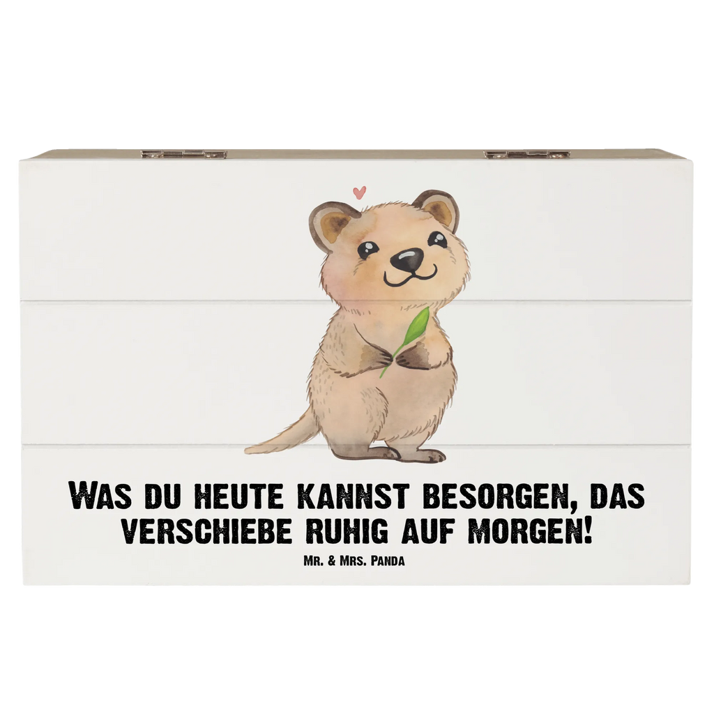 Personalisierte Holzkiste Quokka Happy Aufbewahrungsbox Personalisiert, Schatzkiste mit Namen, Holzkiste Personalisiert, Schatzkiste Personalisiert, Truhe Personalisiert, Aufbewahrungsbox mit Namen, mit Namen, Kiste mit Namen, Holzkiste mit Namen, Dekokiste Personalisiert, Dekokiste mit Namen, Erinnerungsbox mit Namen, Erinnerungskiste Personalisiert, GEschenkdose Personalisiert, Kiste Personalisiert, Truhe mit Namen, Erinnerungsbox Personalisiert, Schatulle Personalisiert, Geschenkbox Personalisiert, Schatulle mit Namen, Lustige Sprüche, Tiere, Tiermotive, Gute Laune, Dinge Erledigen, Quokka, Aufschieberitis, Lustiger Spruch, Niedliches Tier, Verschieben