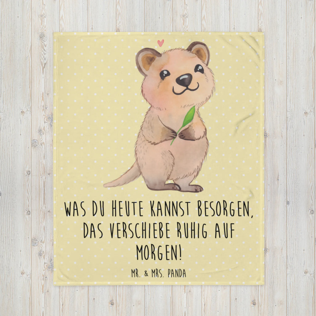 Kuscheldecke Quokka Happy Schmusedecke, Fleecedecke, Entspannen, Wolldecke, Dekoration, Tagesdecke, Wohndecke, Decke, Wohnzimmerdecke, Weihnachtsgeschenk, Kuscheldecke XXL, Sofadecke, Gemütlich, Dekodecke, Mikrofaser Decke, Kinderdecke, Kuschelfleecedecke, Jahrestagsgeschenk, Lustige Sprüche, Tiere, Tiermotive, Gute Laune, Verschieben, Aufschieberitis, Quokka, Lustiger Spruch, Dinge Erledigen, Niedliches Tier