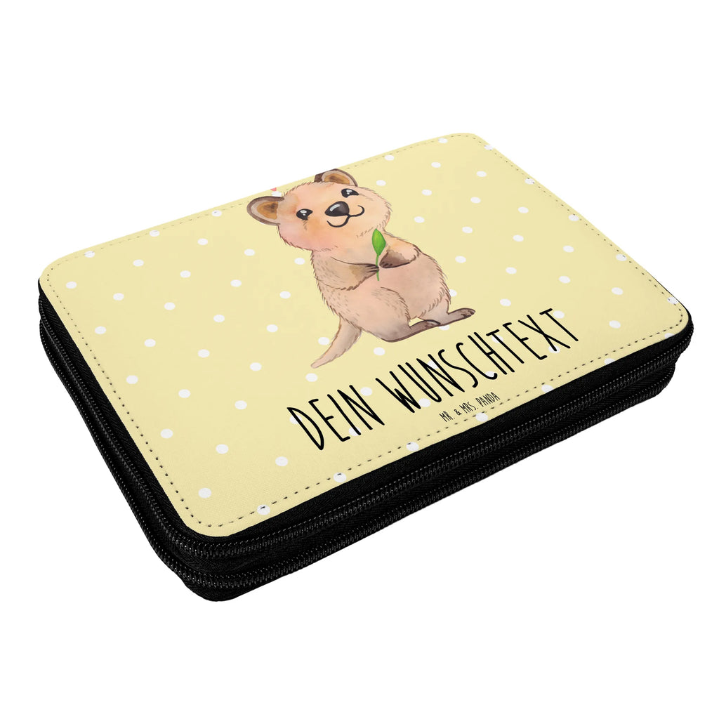 Personalised leather folder Quokka Happy Schule, PersonalisierteS Federmäppchen, Federmappe mit Namen, Personalisierte Stiftetasche, Motiv, Geschenk, PersonalisierteS Stifte Etui, Federmäppchen bedruckt, Bestückte Federmappe, Einschulung, Kind, Kinder Federmappe, Personalisierte Stifterolle, Schüler, Stiftemappe mit Namen, Stifterolle mit Namen, Schülerin, Federmappe Einschulung, Federmäppchen mit Namen, Grundschule, Büro Stifte Etui, Personalisierte Federmappe, Tiermotive, Gute Laune, lustige Sprüche, Tiere, Niedliches Tier, Verschieben, Dinge erledigen, Aufschieberitis, Lustiger Spruch, Quokka