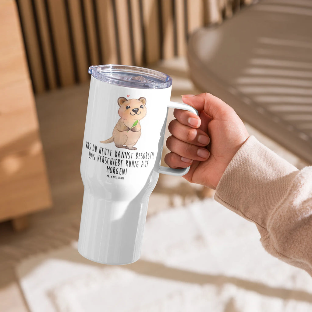 XXL thermal mug Quokka Happy XL Thermobecher, Großer Thermobecher, XL Reisetasse, Jumbo Becher, Thermobecher, Autobecher, Reisebecher, Tiermotive, Gute Laune, lustige Sprüche, Tiere, Lustiger Spruch, Aufschieberitis, Dinge erledigen, Quokka, Niedliches Tier, Verschieben