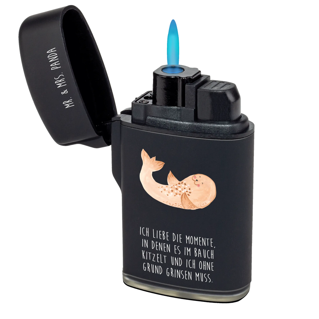 Feuerzeug Robbe liegend Gasfeuerzeug, zigarettenanzünder, gasfeuerzeuge, sturmfeuerzeuge, Feuerzeug, sturmfeuerzeug, gas anzünder, Feuerzeuge, anzünder, zündgerät, Lustige Sprüche, Tiere, Tiermotive, Gute Laune, Lachen, Robben, Seehund, Strand, Nordsee, Freude, Ostsee, Meerestier, Robbe
