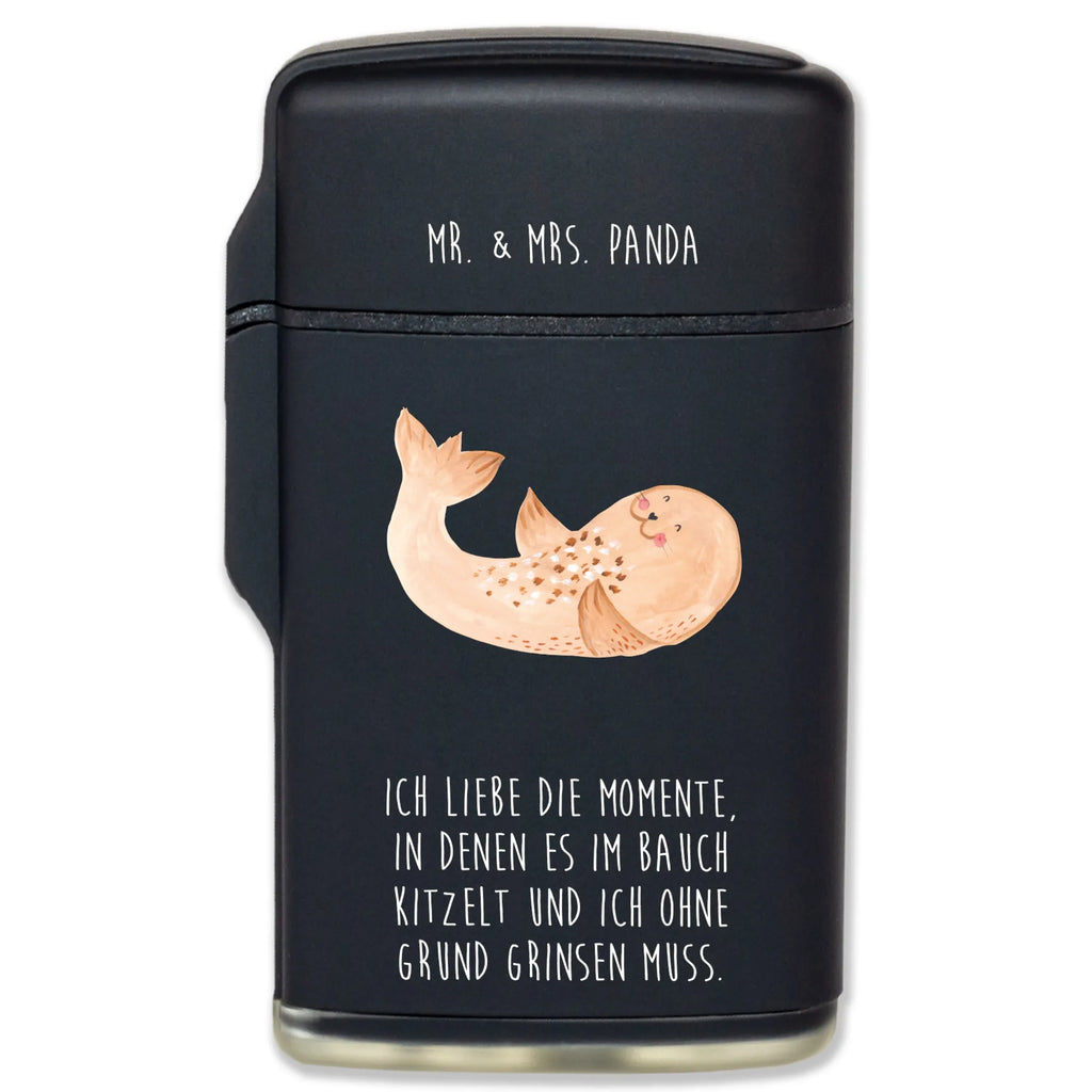 Feuerzeug Robbe liegend Gasfeuerzeug, zigarettenanzünder, gasfeuerzeuge, sturmfeuerzeuge, Feuerzeug, sturmfeuerzeug, gas anzünder, Feuerzeuge, anzünder, zündgerät, Lustige Sprüche, Tiere, Tiermotive, Gute Laune, Lachen, Robben, Seehund, Strand, Nordsee, Freude, Ostsee, Meerestier, Robbe