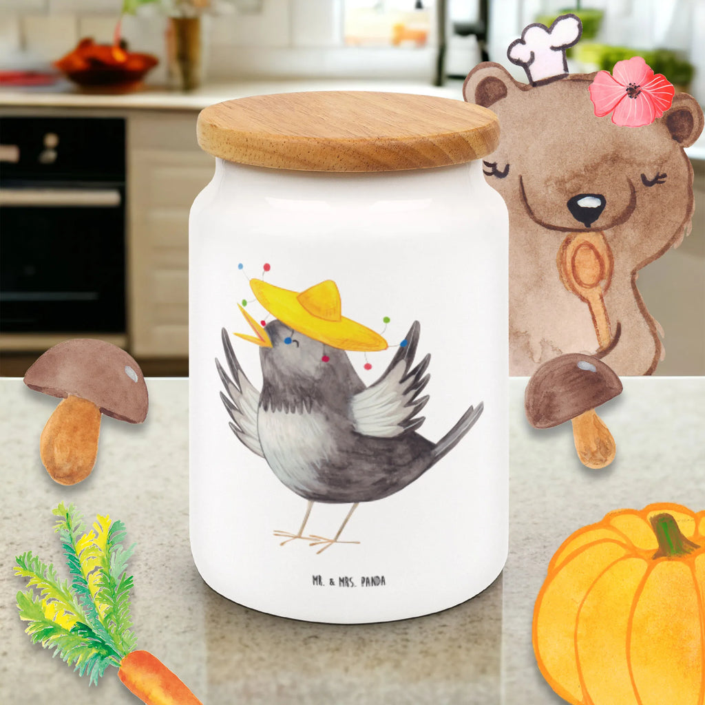 Vorratsdose Rabe Sombrero Küchen Frischhaltedose, Vorratsdose Plastik, Vorratsdose Transparent, Vorratsdose Groß, Vorratsdose Metall, Aufbewahrungsbox Set, Küchen Aufbewahrungsdose, Aufbewahrungsdose Mit Deckel, Vorratsdose Luftdicht, Vorratsdose Vintage, Vorratsdose Keramik, Aufbewahrungsdosen, Personalisierte Vorratsdose, Vorratsbehälter Luftdicht, Lebensmittelbox, Lebensmittelbehälter, Vorratsdose Klein, Vorratsdose Nachhaltig, Frischhaltedose Mit Deckel, Vorratsdose Mit Motiv, Vorratsdose Kunststoff, Runde Vorratsdose, Vorratsbehälter, Vorratsdose Kinder, Küchenbox, Aufbewahrungsdose, Umweltfreundliche Vorratsdose, Frischhaltedosen, Aufbewahrungsdose Glas, Vorratsdose Geschenk, Vorratsdose, Vorratsdose Küche, Vorratsglas, Vorratsbehälter Küche, Frischhaltedose, Glasdose, Vorratsdosen Set, Vorratsdose Mit Deckel, Aufbewahrungsbox Transparent, Vorratsdose Design, Vorratsdosen, Vorratsdose Bambus, Vorratsglas Mit Deckel, Eckige Vorratsdose, Vorratsdose Dekorativ, Vorratsbox Set, Vorratsdose Glas, Tiermotive, Gute Laune, lustige Sprüche, Tiere, Vogel, Elster, glücklich sein, Rabe, Spruch positiv, Vögel, Motivation, froh, Glück Spruch, fröhlich sein