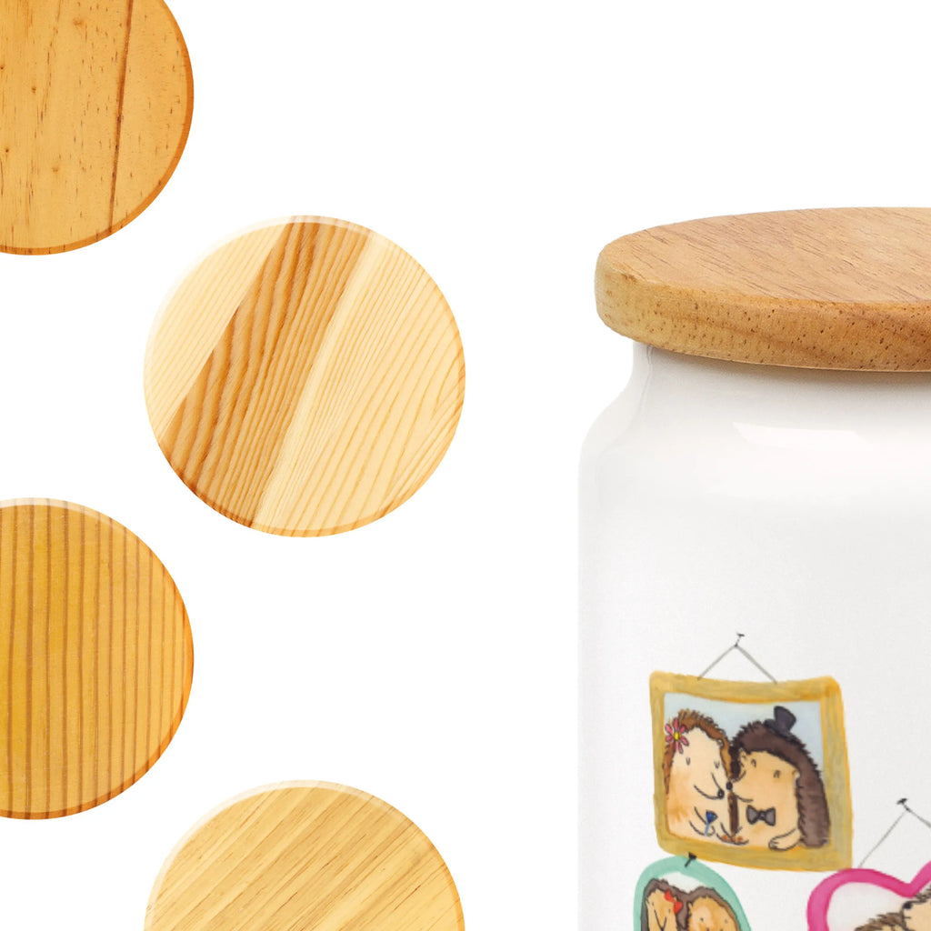Storage jar Hedgehog family zuckerdose, Aufbewahrungsdose Mit Deckel, Teedose, leckerlidosen, Frischhaltedosen, gebäckdose, Frischhaltedose Mit Deckel, keramikdose, Lebensmittelbehälter, aufbewahrungsbehälter, Vorratsdose, Kaffeedose, müslidose, Frischhaltedose, leckerlidose, Aufbewahrungsdose, bonbondose, Dose, keksdosen, Aufbewahrungsdosen, Vorratsdose Mit Deckel, Vorratsdosen, Vorratsbehälter, Vorratsglas, tee behälter, Keksdose, Muttertag, Vatertag, Mama, Papa, Oma, Opa, Familie, Schwester, Bruder, Zusammenhalt, Liebe, Glück, Igel, Bilder