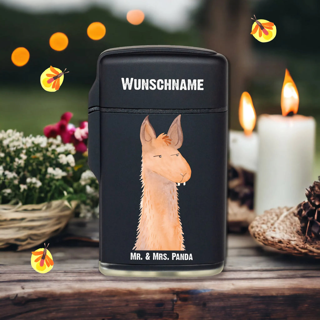 Personalisiertes Feuerzeug Lamakopf genervt Feuerzeug Für Frauen Personalisiert, Feuerzeug Mit Gravur, Feuerzeug Mit Gas Nachfüllbar, Feuerzeug Als Geschenk Personalisiert, Feuerzeug Mit Widmung, Feuerzeug Mit Initialen, Feuerzeug Mit Wunschtext, Personalisiertes Feuerzeug, Feuerzeug Mit Spruch, Feuerzeug Mit Datum, Feuerzeug Mit Namen, Graviertes Feuerzeug, Feuerzeug Mit Namen Und Symbol, Individuelles Feuerzeug, Feuerzeug Selbst Gestalten, Feuerzeug Für Männer Mit Namen, Feuerzeug Mit Wunschname, Feuerzeug Geschenk Mit Namen, Feuerzeug Bedrucken Lassen, Hochwertiges Feuerzeug Mit Namen, Feuerzeug Mit Persönlicher Gravur, Feuerzeug Mit Text, Feuerzeug Personalisiert, Lama, Alpaka, Büro, Genervt sein, Chefin, Beste Freundin, Chef, Azubi, Partnerin, Büroalltag, Freundin, Recht haben, Lamas