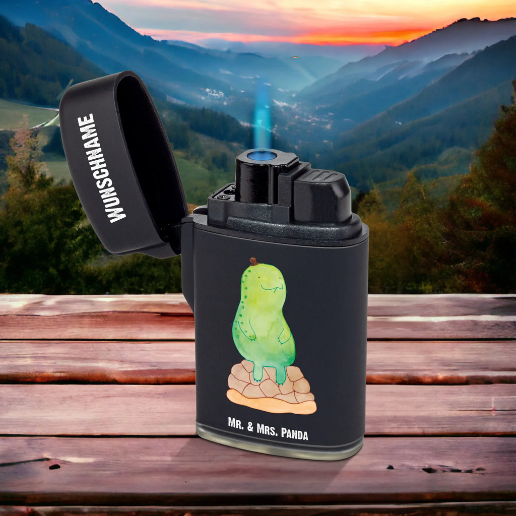 Personalisiertes Feuerzeug Schildkröte pausiert Feuerzeug Für Frauen Personalisiert, Graviertes Feuerzeug, Feuerzeug Mit Persönlicher Gravur, Feuerzeug Mit Initialen, Feuerzeug Mit Datum, Hochwertiges Feuerzeug Mit Namen, Feuerzeug mit Widmung, Feuerzeug Geschenk Mit Namen, Feuerzeug Für Männer Mit Namen, Feuerzeug Mit Wunschtext, Feuerzeug Mit Namen Und Symbol, Feuerzeug Mit Gravur, Feuerzeug Personalisiert, Personalisiertes Feuerzeug, Feuerzeug Als Geschenk Personalisiert, Feuerzeug Mit Wunschname, Feuerzeug Mit Gas nachfüllbar, Feuerzeug Mit Widmung, Feuerzeug Mit Spruch, Individuelles Feuerzeug, Feuerzeug Selbst Gestalten, Feuerzeug Bedrucken Lassen, Feuerzeug Mit Text, Feuerzeug Mit Namen, Schildkröte, Entschleunigen, achtsam, Achtsamkeit