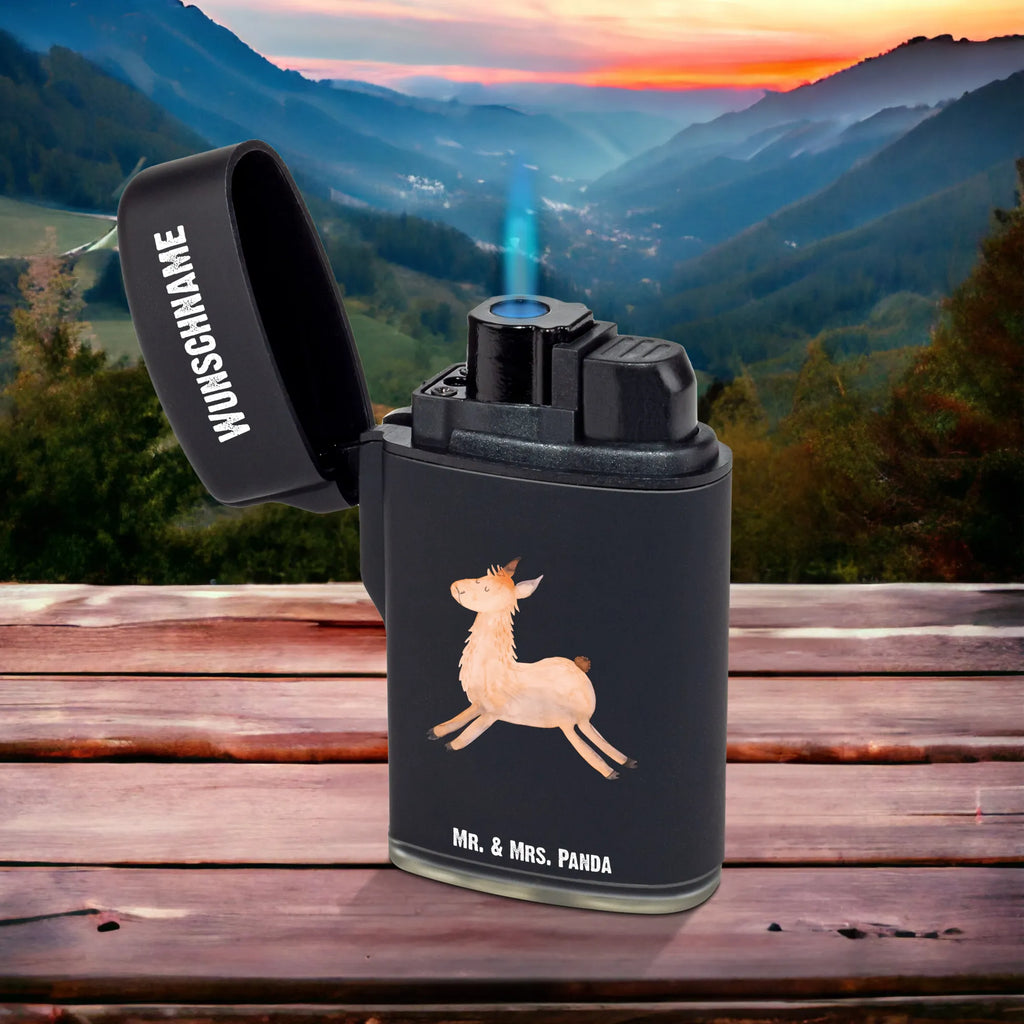 Personalisiertes Feuerzeug Lama springend Feuerzeug Mit Persönlicher Gravur, Feuerzeug Geschenk Mit Namen, Feuerzeug Mit Wunschname, Feuerzeug Für Männer Mit Namen, Feuerzeug Mit Wunschtext, Feuerzeug Mit Gas nachfüllbar, Feuerzeug Für Frauen Personalisiert, Graviertes Feuerzeug, Feuerzeug Mit Spruch, Feuerzeug Als Geschenk Personalisiert, Feuerzeug Mit Namen Und Symbol, Feuerzeug Mit Gravur, Feuerzeug Mit Initialen, Feuerzeug Bedrucken Lassen, Feuerzeug Selbst Gestalten, Feuerzeug mit Widmung, Feuerzeug Mit Widmung, Feuerzeug Mit Text, Personalisiertes Feuerzeug, Hochwertiges Feuerzeug Mit Namen, Individuelles Feuerzeug, Feuerzeug Mit Datum, Feuerzeug Mit Namen, Feuerzeug Personalisiert, Lama, Alpaka, Glück, Liebeskummer, Prüfung, Happy day, Lamas, Freundin, Neustart, guten Morgen, Abitur, fröhlich, Start, Lieblingstag