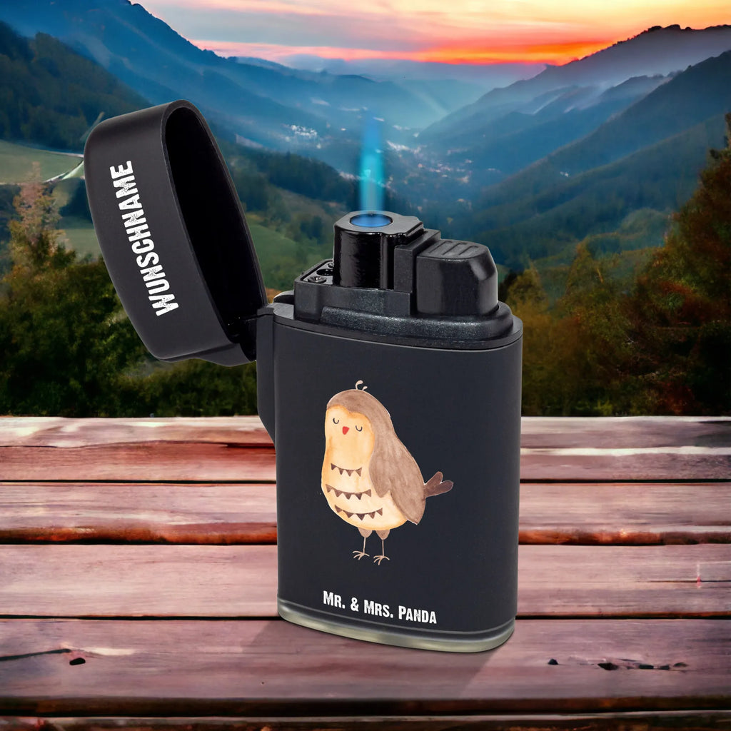 Personalisiertes Feuerzeug Eule Zufrieden Feuerzeug Mit Gas Nachfüllbar, Feuerzeug Geschenk Mit Namen, Feuerzeug Mit Namen, Feuerzeug Mit Persönlicher Gravur, Feuerzeug Mit Wunschtext, Feuerzeug Selbst Gestalten, Feuerzeug Mit Spruch, Hochwertiges Feuerzeug Mit Namen, Feuerzeug Als Geschenk Personalisiert, Feuerzeug Bedrucken Lassen, Feuerzeug Für Frauen Personalisiert, Feuerzeug Mit Datum, Feuerzeug Personalisiert, Individuelles Feuerzeug, Feuerzeug Mit Gravur, Feuerzeug Mit Initialen, Feuerzeug Mit Text, Feuerzeug Mit Widmung, Personalisiertes Feuerzeug, Graviertes Feuerzeug, Feuerzeug Mit Wunschname, Feuerzeug Für Männer Mit Namen, Feuerzeug Mit Namen Und Symbol, Eule, Wortspiel Lustig, Eule Spruch, Geschenk Hochzeitstag, Liebe Spruch, Spruch schön, Eule Deko, Owl, Romantisch