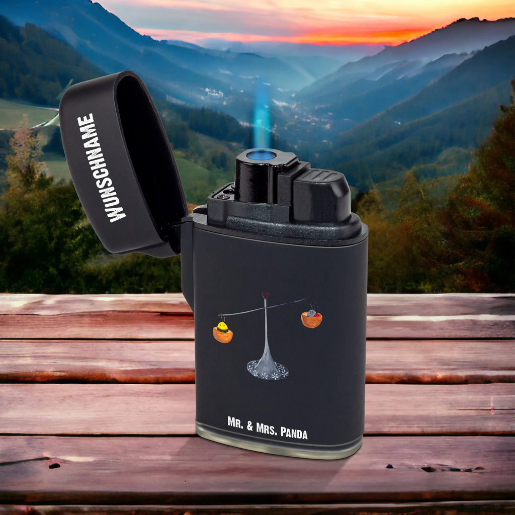 Personalisiertes Feuerzeug Sternzeichen Waage Feuerzeug Bedrucken Lassen, Feuerzeug Mit Spruch, Feuerzeug Als Geschenk Personalisiert, Feuerzeug Mit Wunschtext, Feuerzeug Mit Datum, Feuerzeug Mit Gravur, Feuerzeug Mit Initialen, Individuelles Feuerzeug, Feuerzeug Mit Gas nachfüllbar, Feuerzeug Für Frauen Personalisiert, Personalisiertes Feuerzeug, Feuerzeug Mit Namen, Hochwertiges Feuerzeug Mit Namen, Feuerzeug Mit Text, Feuerzeug Mit Widmung, Feuerzeug Personalisiert, Graviertes Feuerzeug, Feuerzeug Mit Namen Und Symbol, Feuerzeug Geschenk Mit Namen, Feuerzeug Mit Persönlicher Gravur, Feuerzeug Selbst Gestalten, Feuerzeug mit Widmung, Feuerzeug Für Männer Mit Namen, Feuerzeug Mit Wunschname, Tierkreiszeichen, Sternzeichen, Horoskop, Astrologie, Aszendent, Geschenk Oktober, Waage, Marienkäfer, Waage Sternzeichen, Hummel, Geburtstag September, Gleichgewicht, Geschenk September, Biene, Geburtstag Oktober, Waage Geschenk