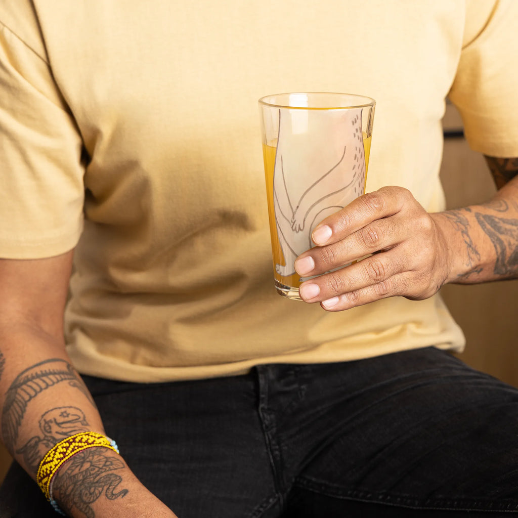 Personalisiertes Trinkglas Plumplori Glücklich Premium Cocktailglas Mit Namensgravur, Premium Wasserglas Mit Namen, Premium Bierglas Mit Namen, Premium Saftglas Mit Namensgravur, Premium Longdrinkglas Mit Namen, Premium Trinkglas Mit Namen, Edles Trinkglas Mit Namen, Premium Tumbler Mit Wunschname, Premium Trinkglas Dünnwandig Mit Namen, Designer Trinkglas Mit Namensgravur, Premium Trinkglas Geschenkidee Mit Namen, Premium Trinkglas Aus Borosilikatglas Mit Wunschname, Premium Likörglas Mit Namen, Kristall Trinkglas Mit Wunschname, Premium Trinkglas Für Zuhause Mit Wunschname, Premium Barglas Mit Wunschname, Premium Trinkglas Dickwandig Mit Wunschname, Premium Trinkglas Ohne Henkel Mit Namen, Premium Trinkglas Set Mit Wunschname, Kristallklares Trinkglas Mit Namensgravur, Luxus Trinkglas Mit Wunschname, Premium Trinkglas Für Bar Mit Namensgravur, Premium Trinkglas Aus Kristallglas Mit Namen, Premium Whiskyglas Mit Namensgravur, Personalisierbares Premium Trinkglas Mit Namensgravur, Hochwertiges Trinkglas Mit Namensgravur, Premium Glas-Set Mit Namensgravur, Premium Sektglas Mit Wunschname, Premium Weinglas Mit Wunschname, Premium Trinkglas Mit Henkel Und Namensgravur, Premium Trinkglas Spülmaschinenfest Mit Namensgravur, Lustige Sprüche, Tiere, Tiermotive, Gute Laune, Glück, Plumplori, Niedlich