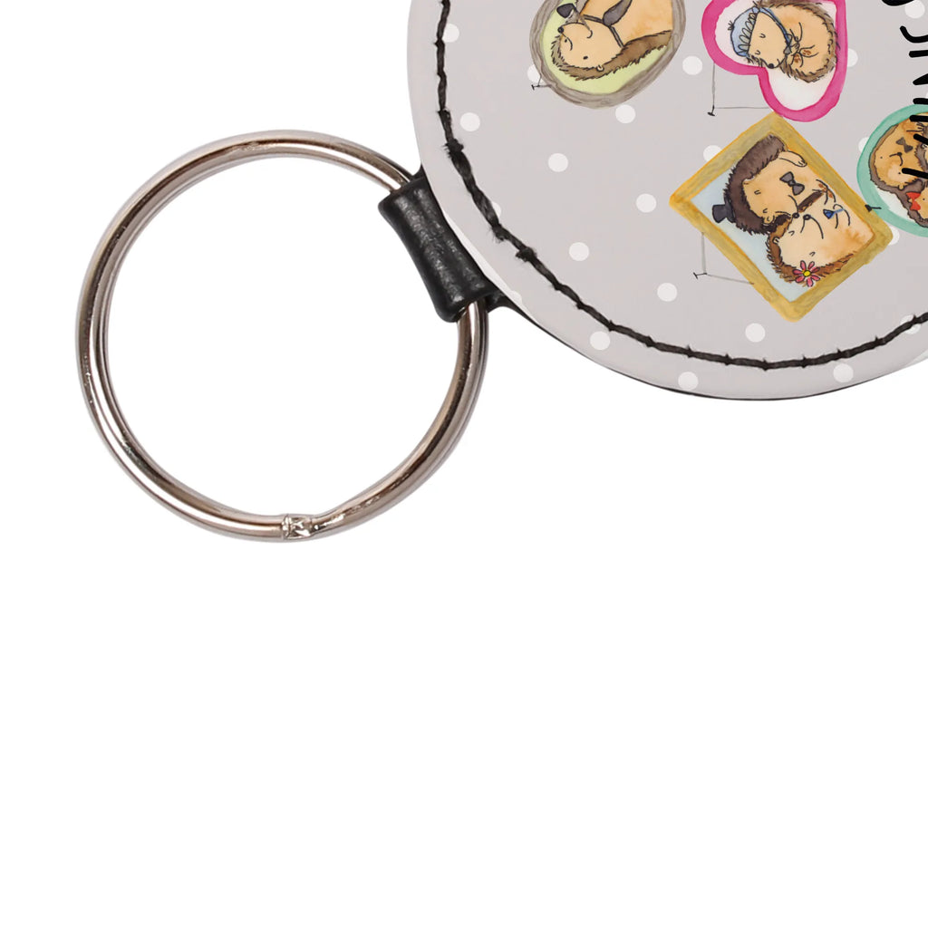 Personalised key ring Rodzina jeży Schlüsselanhänger Selbst Gestalten, Metall Schlüsselanhänger Mit Namen, Personalisierter Schlüsselanhänger, Schlüsselanhänger Mit Herz Und Gravur, Schlüsselanhänger Für Frauen Mit Wunschtext, Schlüsselanhänger Für Männer Mit Gravur, Schlüsselanhänger Für Paare Mit Wunschtext, Schlüsselanhänger Aus Holz Mit Wunschtext, Schlüsselanhänger Individuell, Schlüsselanhänger Geschenk Personalisiert, Schlüsselanhänger Bedruckt, Partner Schlüsselanhänger Personalisiert, Schlüsselanhänger Mit Datum, Schlüsselanhänger Mit Wunschtext, Schlüsselanhänger Modern Mit Namen, Schlüsselanhänger Mit Koordinaten, Schlüsselanhänger Mit Text, Schlüsselanhänger Für Haus Mit Gravur, Schlüsselanhänger Für Kinder Mit Namen, Schlüsselanhänger Mit Initialen, Schlüsselanhänger Vintage Mit Gravur, Schlüsselanhänger Mit Botschaft, Freundschafts Schlüsselanhänger Mit Namen, Handgemachter Schlüsselanhänger Mit Wunschtext, Filz Schlüsselanhänger Mit Text, Schlüsselanhänger Aus Leder Mit Gravur, Schlüsselanhänger Mit Widmung, Schlüsselanhänger Für Auto Mit Wunschtext, Schlüsselanhänger Liebevoll Gestaltet, Muttertag, Vatertag, Mama, Papa, Oma, Opa, Familie, Schwester, Bruder, Igel, Liebe, Zusammenhalt, Bilder, Glück