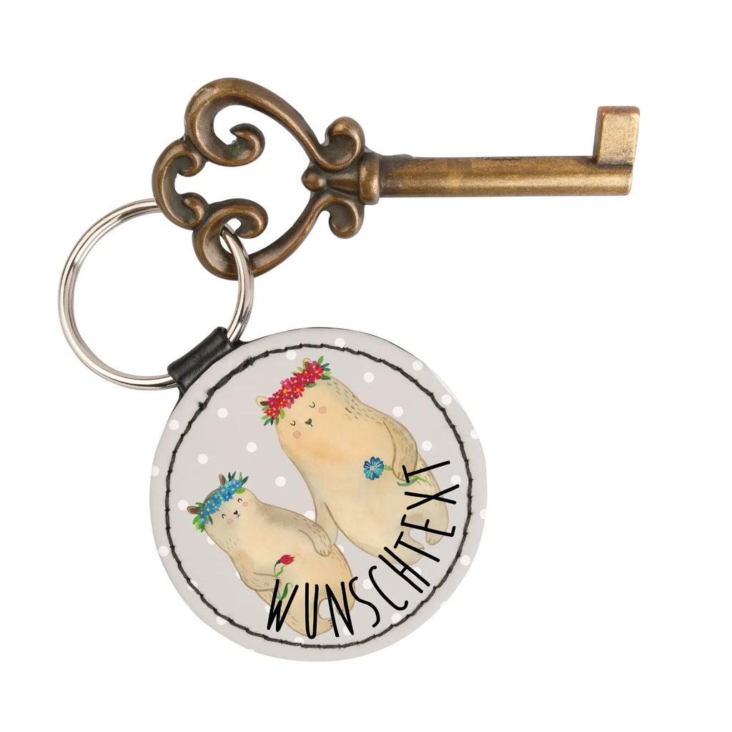Personalisierter Schlüsselanhänger Bären mit Blumenkranz Schlüsselanhänger Mit Gravur, Schlüsselanhänger Mit Widmung, Schlüsselanhänger Mit Herz Und Gravur, Schlüsselanhänger Geschenk Personalisiert, Schlüsselanhänger Liebevoll Gestaltet, Schlüsselanhänger Mit Datum, Schlüsselanhänger Mit Spruch, Schlüsselanhänger Für Haus Mit Gravur, Schlüsselanhänger Vintage Mit Gravur, Schlüsselanhänger Mit Koordinaten, Schlüsselanhänger Mit Wunschtext, Schlüsselanhänger Selbst Gestalten, Schlüsselanhänger Für Frauen Mit Wunschtext, Schlüsselanhänger Für Kinder Mit Namen, Schlüsselanhänger Aus Leder Mit Gravur, Schlüsselanhänger Für Paare Mit Wunschtext, Schlüsselanhänger Für Auto Mit Wunschtext, Partner Schlüsselanhänger Personalisiert, Schlüsselanhänger Für Männer Mit Gravur, Schlüsselanhänger Aus Holz Mit Wunschtext, Filz Schlüsselanhänger Mit Text, Schlüsselanhänger Modern Mit Namen, Schlüsselanhänger Mit Botschaft, Personalisierter Schlüsselanhänger, Freundschafts Schlüsselanhänger Mit Namen, Schlüsselanhänger Individuell, Schlüsselanhänger Mit Initialen, Schlüsselanhänger Mit Text, Handgemachter Schlüsselanhänger Mit Wunschtext, Schlüsselanhänger Bedruckt, Metall Schlüsselanhänger Mit Namen, Schlüsselanhänger Mit Namen, Familie, Vatertag, Muttertag, Bruder, Schwester, Mama, Papa, Oma, Opa, weltbeste Mama, Vorbild, Tochter, Lieblingsmensch, Geschenk Mama. Muttertag, Lieblingsmama, Kinder, Kind, Bär, Family, Mutti, Mami, Töchter, Mutter, beste Mutter, Bären