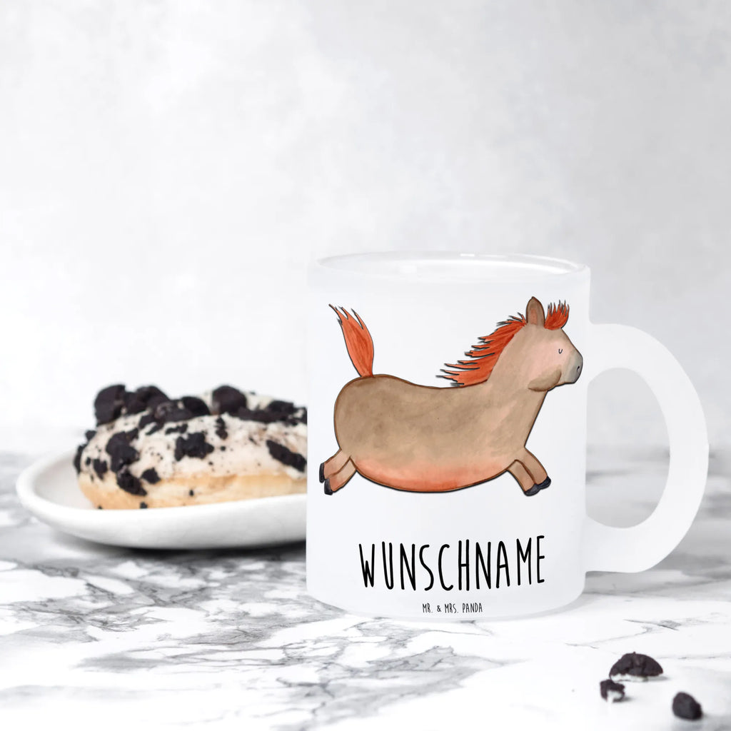 Personalisierte Teetasse Pferd Springen Emailletasse Mit Wunschtext, Teetasse Mit Wunschtext, Teetasse Mit Initialen, Teetasse Personalisiert, Mikrowellengeeignete Teetasse Mit Namen, Glas Teebecher, Lieblings Teetasse Mit Wunschtext, Teetasse Selbst Gestalten, Teetasse Modern Personalisiert, Teetasse Geschenk Personalisiert, Teetasse aus Glas, Teetasse Mit Henkel Und Text, Glas Teetasse Personalisiert, Spülmaschinenfeste Teetasse Mit Text, Teetasse Mit Tiermotiv Und Wunschtext, Nachhaltige Teetasse Mit Wunschtext, Teetasse Für Männer Mit Namen, Vintage Teetasse Mit Gravur, Teetasse Groß Mit Namen, Personalisierte Teetasse, Teetasse Mit Namen, Kleine Teetasse Mit Wunschtext, Teetasse Mit Gravur, Firmengeschenk mit Wunschtext, Lustige Teetasse Mit Namen, Teetasse Für Kinder Mit Wunschtext, Porzellantasse Mit Gravur, Teetasse Für Frauen Mit Spruch, Teetasse Mit Liebevollem Text, Keramiktasse Mit Namen, Tasse Für Tee Mit Namen, Design Teetasse Mit Gravur, Tasse Für Tee Mit Wunschtext, Teetasse Bedruckt Mit Wunschtext, Werbegeschenk mit Firmennamen, Teegläser, Bauernhof, Hoftiere, Landwirt, Landwirtin, Pferd, Ausreiten, Pony, Stall, Pferdebesitzer, Pferdestall, Reiten, Pferde