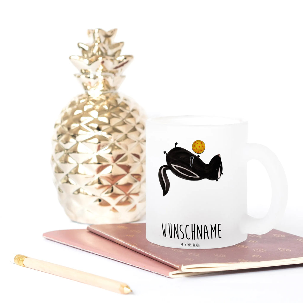 Personalized Tea Cup skunk ball Teetasse Selbst Gestalten, Firmengeschenk mit Wunschtext, Teetasse Mit Henkel Und Text, Teetasse Mit Wunschtext, Kleine Teetasse Mit Wunschtext, Teetasse Bedruckt Mit Wunschtext, Emailletasse Mit Wunschtext, Teegläser, Lustige Teetasse Mit Namen, Nachhaltige Teetasse Mit Wunschtext, Vintage Teetasse Mit Gravur, Teetasse Modern Personalisiert, Lieblings Teetasse Mit Wunschtext, Glas Teebecher, Teetasse Mit Gravur, Tasse Für Tee Mit Wunschtext, Teetasse Mit Tiermotiv Und Wunschtext, Teetasse Groß Mit Namen, Glas Teetasse Personalisiert, Teetasse Geschenk Personalisiert, Teetasse Für Kinder Mit Wunschtext, Teetasse Mit Initialen, Teetasse Für Männer Mit Namen, Spülmaschinenfeste Teetasse Mit Text, Teetasse Mit Namen, Design Teetasse Mit Gravur, Keramiktasse Mit Namen, Teetasse Für Frauen Mit Spruch, Tasse Für Tee Mit Namen, Teetasse aus Glas, Werbegeschenk mit Firmennamen, Porzellantasse Mit Gravur, Personalisierte Teetasse, Mikrowellengeeignete Teetasse Mit Namen, Teetasse Mit Liebevollem Text, Teetasse Personalisiert, Stinktier, Skunk, Stinki, Weisheit, Wildtier, Verspielt, Stinker, Raubtier