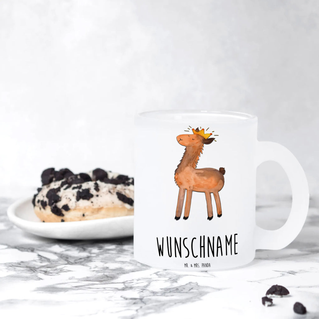 Personalisierte Teetasse Lama König Teetasse Modern Personalisiert, Lieblings Teetasse Mit Wunschtext, Teetasse Bedruckt Mit Wunschtext, Teetasse Personalisiert, Teetasse Für Frauen Mit Spruch, Teetasse Mit Tiermotiv Und Wunschtext, Design Teetasse Mit Gravur, Lustige Teetasse Mit Namen, Teetasse Mit Gravur, Teetasse Mit Liebevollem Text, Teetasse Für Kinder Mit Wunschtext, Tasse Für Tee Mit Wunschtext, Teetasse aus Glas, Spülmaschinenfeste Teetasse Mit Text, Teetasse Für Männer Mit Namen, Werbegeschenk mit Firmennamen, Keramiktasse Mit Namen, Kleine Teetasse Mit Wunschtext, Teetasse Groß Mit Namen, Teegläser, Glas Teetasse Personalisiert, Tasse Für Tee Mit Namen, Vintage Teetasse Mit Gravur, Nachhaltige Teetasse Mit Wunschtext, Teetasse Mit Initialen, Glas Teebecher, Teetasse Mit Namen, Teetasse Geschenk Personalisiert, Personalisierte Teetasse, Teetasse Mit Henkel Und Text, Teetasse Mit Wunschtext, Porzellantasse Mit Gravur, Firmengeschenk mit Wunschtext, Mikrowellengeeignete Teetasse Mit Namen, Emailletasse Mit Wunschtext, Teetasse Selbst Gestalten, Lama, Alpaka, Abi, Vorgesetzter, Kollegin, König, Papa, Königin, Mama, Lamas, Abitur, Freundin, Chef, Büro Kollege