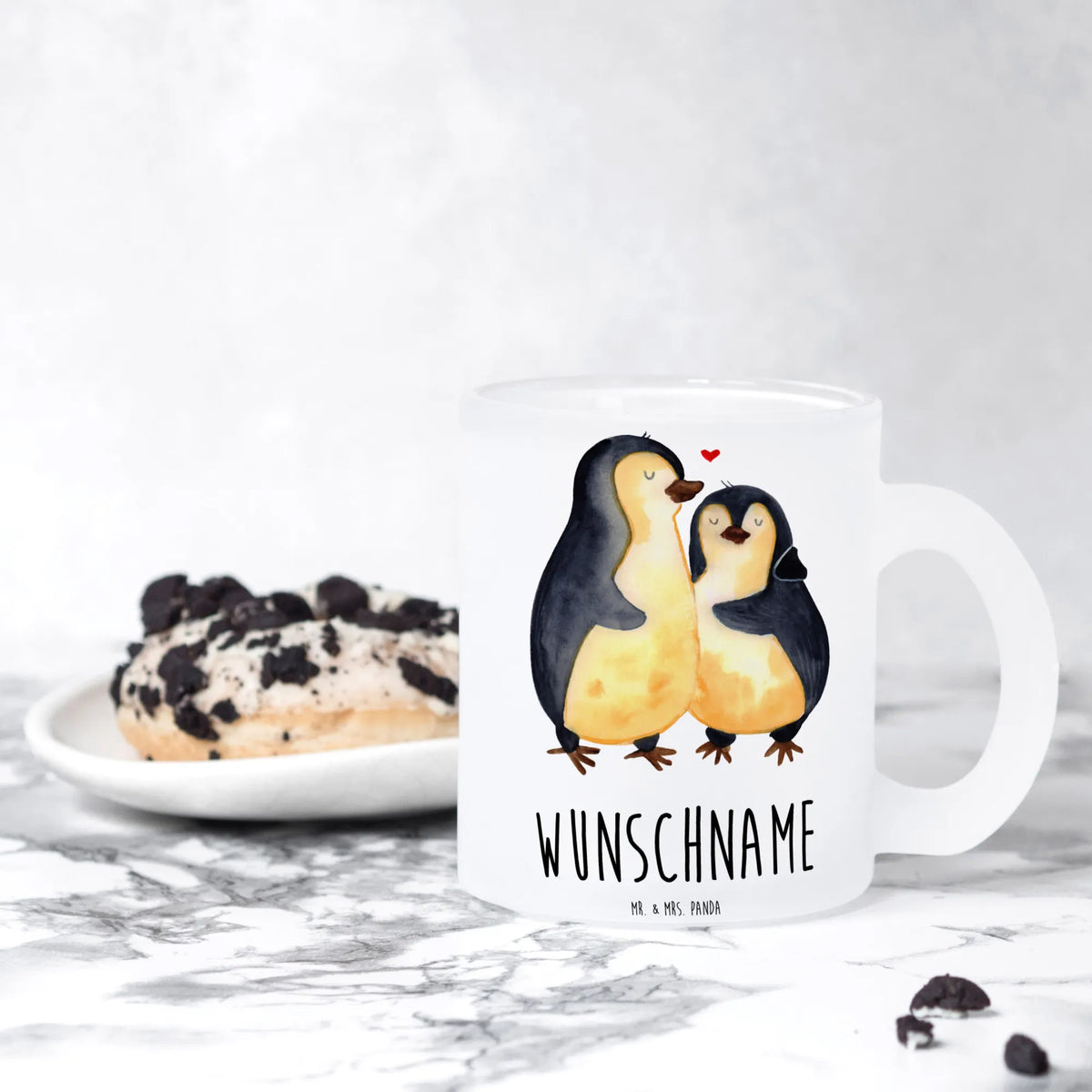 Personalized Tea Cup Penguin embrace kaffeetasse mit namen, Teetasse Personalisiert, Teetasse Mit Namen, Tasse Für Tee Mit Wunschtext, Teetasse Mit Tiermotiv Und Wunschtext, Teeglas personalisiert, Tasse selbst gestalten, Glühweintasse personalisiert, Glas personalisiert, Glühweinbecher personalisiert, Glas mit Namen, Teeglas mit Namen, Personalisierte Teetasse, Teetasse Selbst Gestalten, Tasse mit eigenem Namen, Tasse mit Namen, Individuelle Tasse, Trinkglas personalisiert, Glühweinglas personalisiert, Lustige Teetasse Mit Namen, Tasse mit Text, Teetasse Mit Henkel Und Text, Teetasse Für Männer Mit Namen, Teetasse Für Kinder Mit Wunschtext, Personalisierte Tasse, Teetasse aus Glas, Becher selbst gestalten, Becher personalisiert, Glas Teebecher, Becher mit Namen, Teetasse Geschenk Personalisiert, Tasse Für Tee Mit Namen, personalisiertes Glas, mit Namen, Namenstasse, Teetasse Bedruckt Mit Wunschtext, Glas Teetasse Personalisiert, Tasse individuell gestalten, Kaffeebecher personalisiert, Lieblings Teetasse Mit Wunschtext, Kaffeetasse personalisiert, personalisierter becher, Personalisiertes Teeglas, Teetasse Mit Liebevollem Text, Teetasse Mit Wunschtext, Teetasse Mit Initialen, Tasse personalisiert, Teetasse Modern Personalisiert, Tasse personalisieren, Teetasse Für Frauen Mit Spruch, Pinguin, Hochzeitstag, Liebe, Liebespaar, Verlobung, Jahrestag, Hochzeit, Hochzeitsgeschenk, Liebesgeschenk, Liebesbeweis